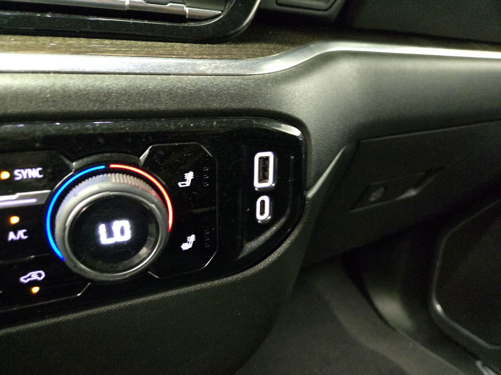 2024 Chevrolet Silverado 1500 LT - Photo 19