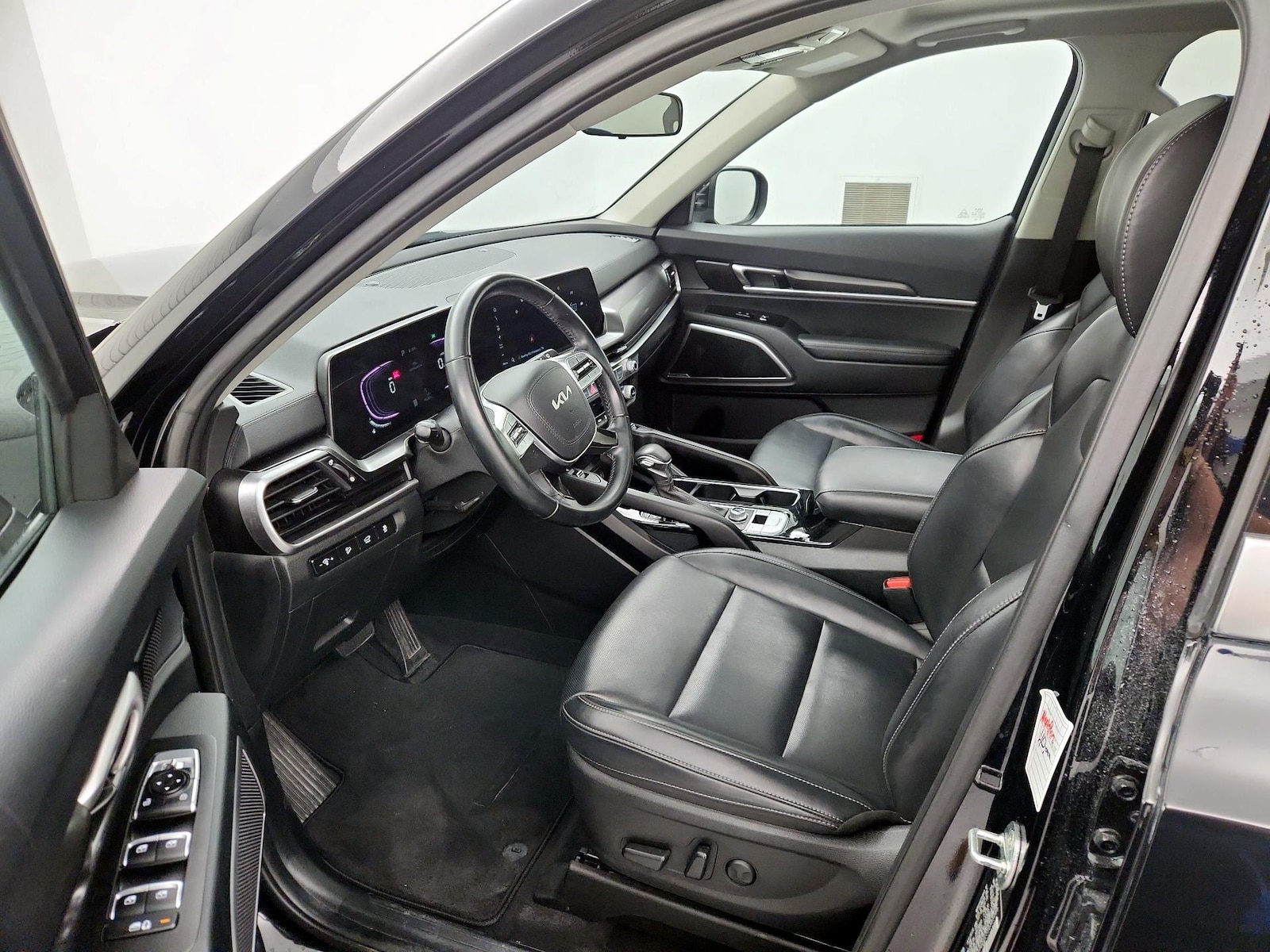 2025 Kia Telluride S - Photo 12