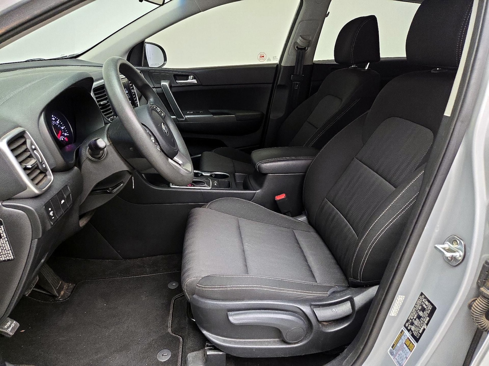 2020 Kia Sportage LX - Photo 12