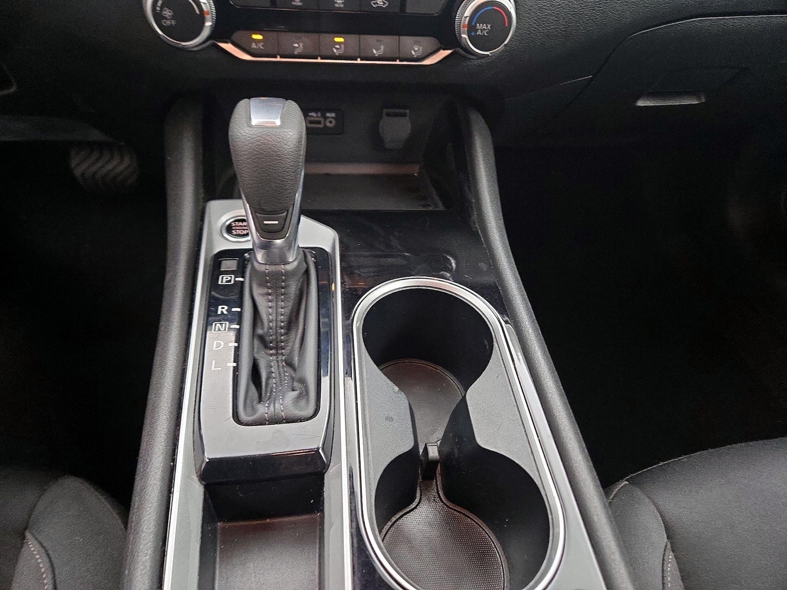 2024 Nissan Altima SV - Photo 18