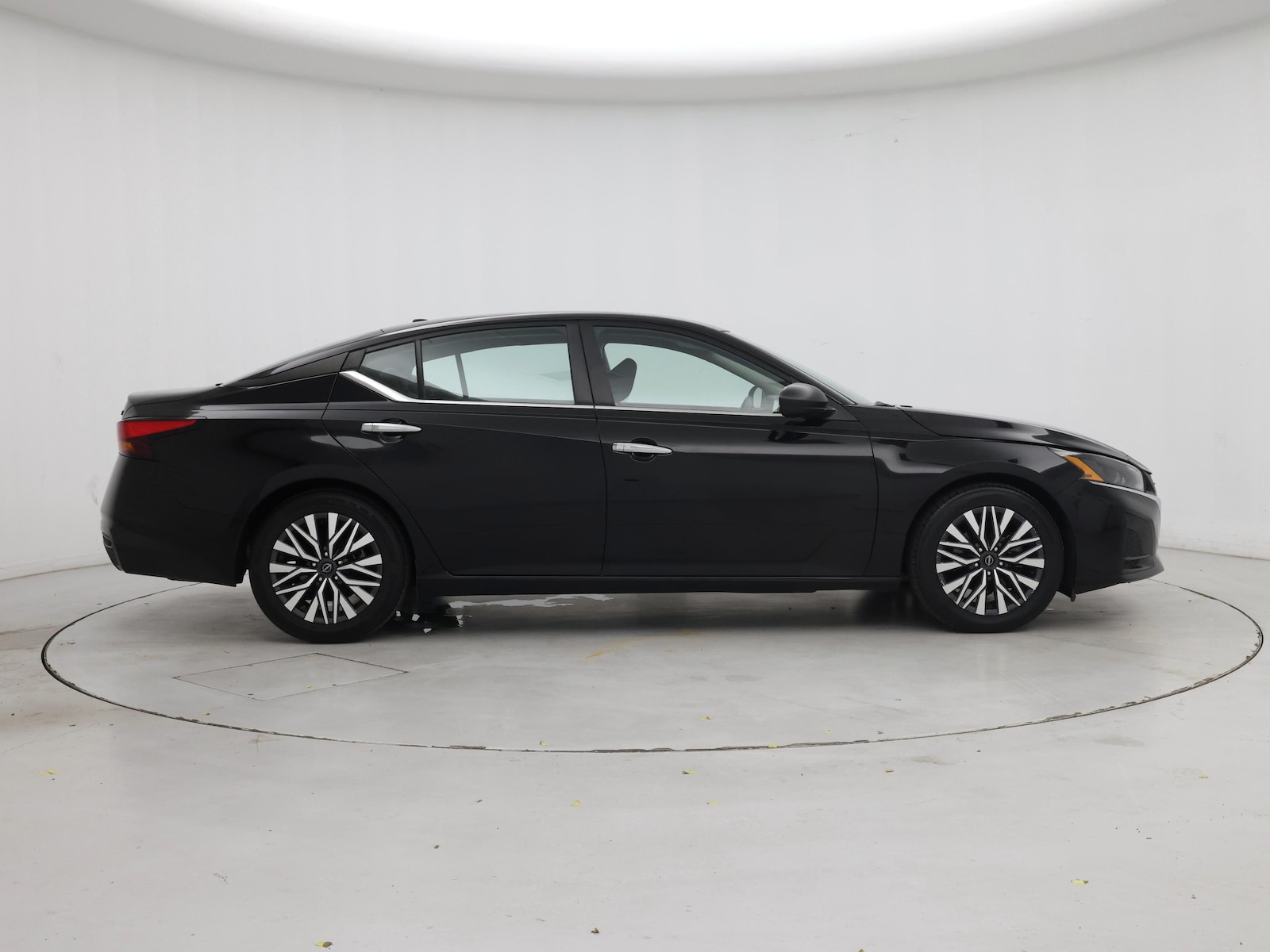 2024 Nissan Altima SV - Photo 8