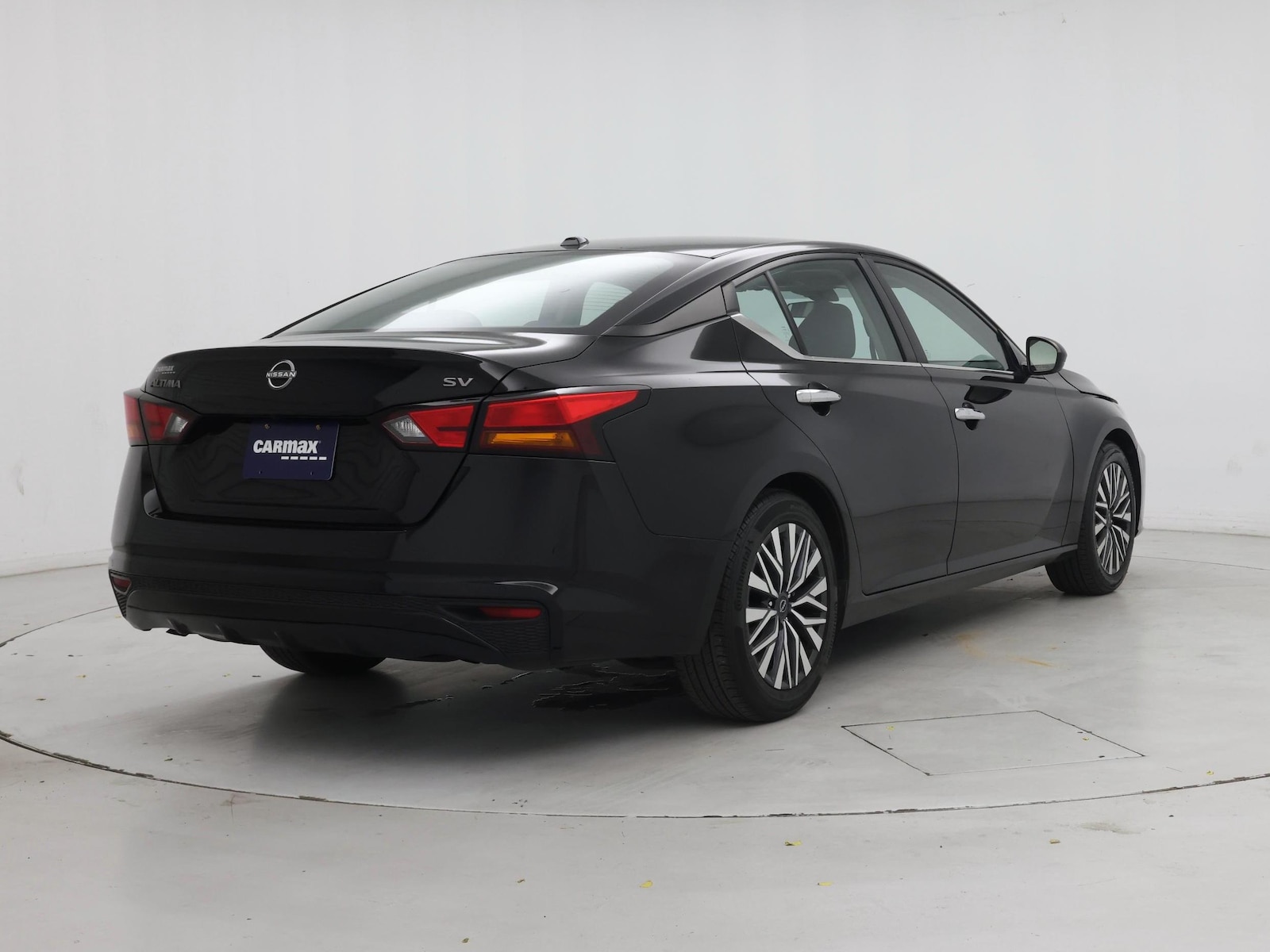 2024 Nissan Altima SV - Photo 9