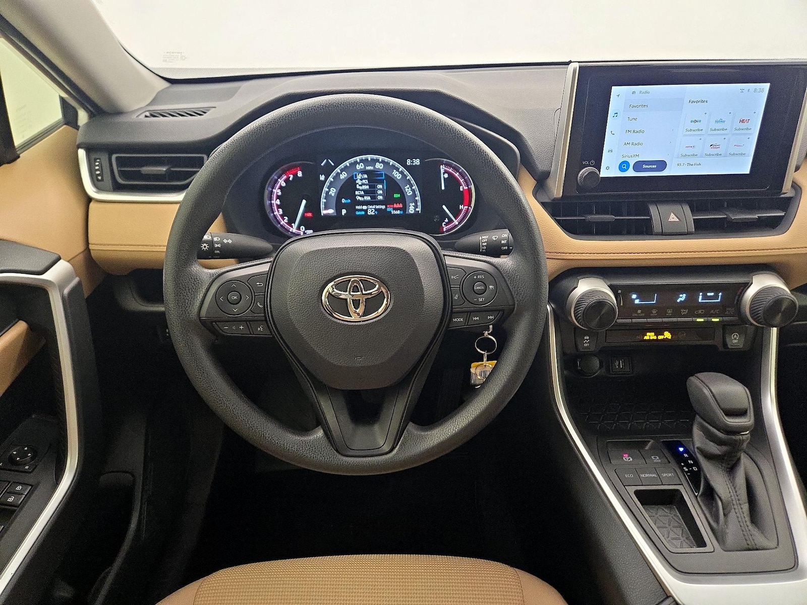 2025 Toyota RAV4 LE - Photo 9