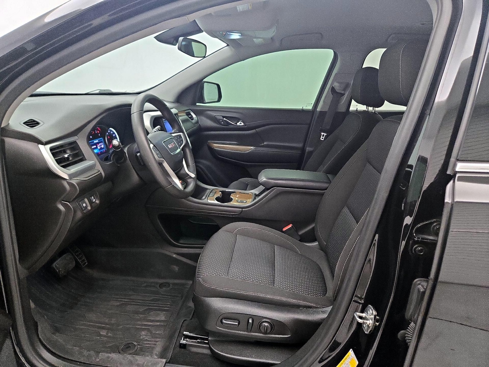 Power Seat(s) & Side Airbags