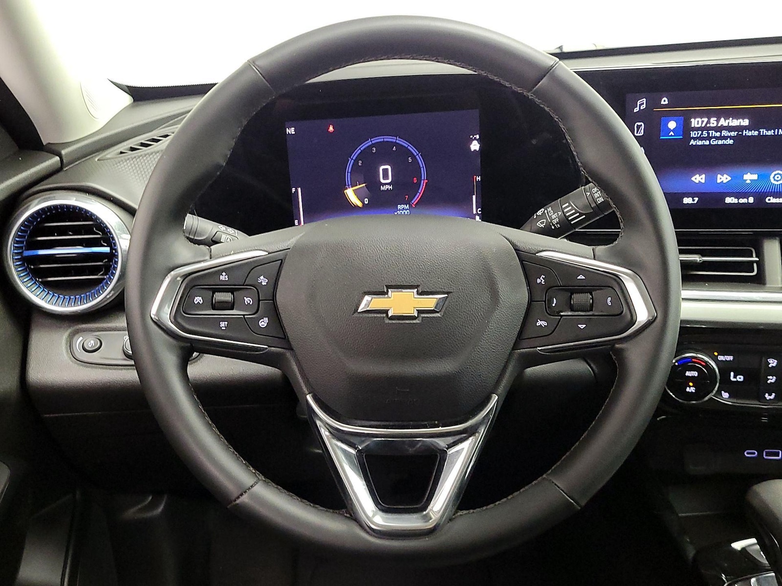2026 Chevrolet Trax LT - Photo 11