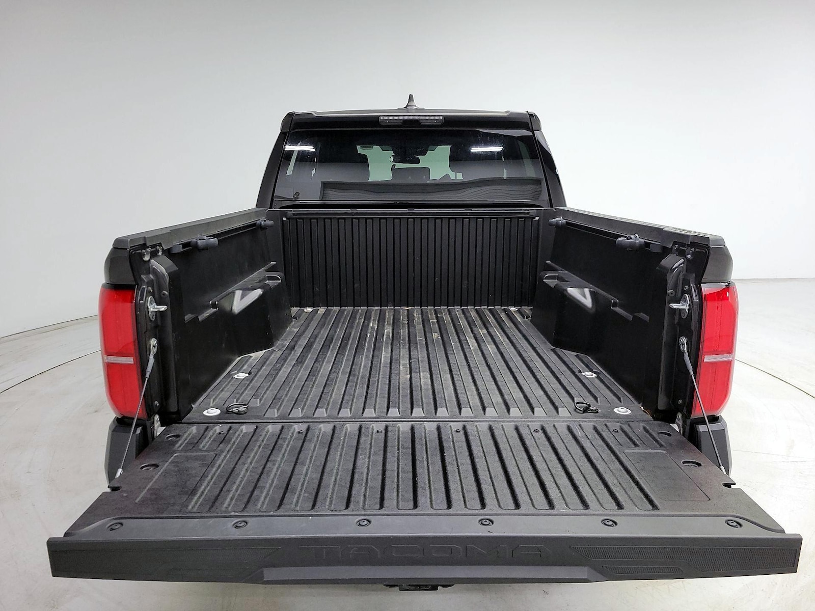 2024 Toyota Tacoma SR - Photo 22