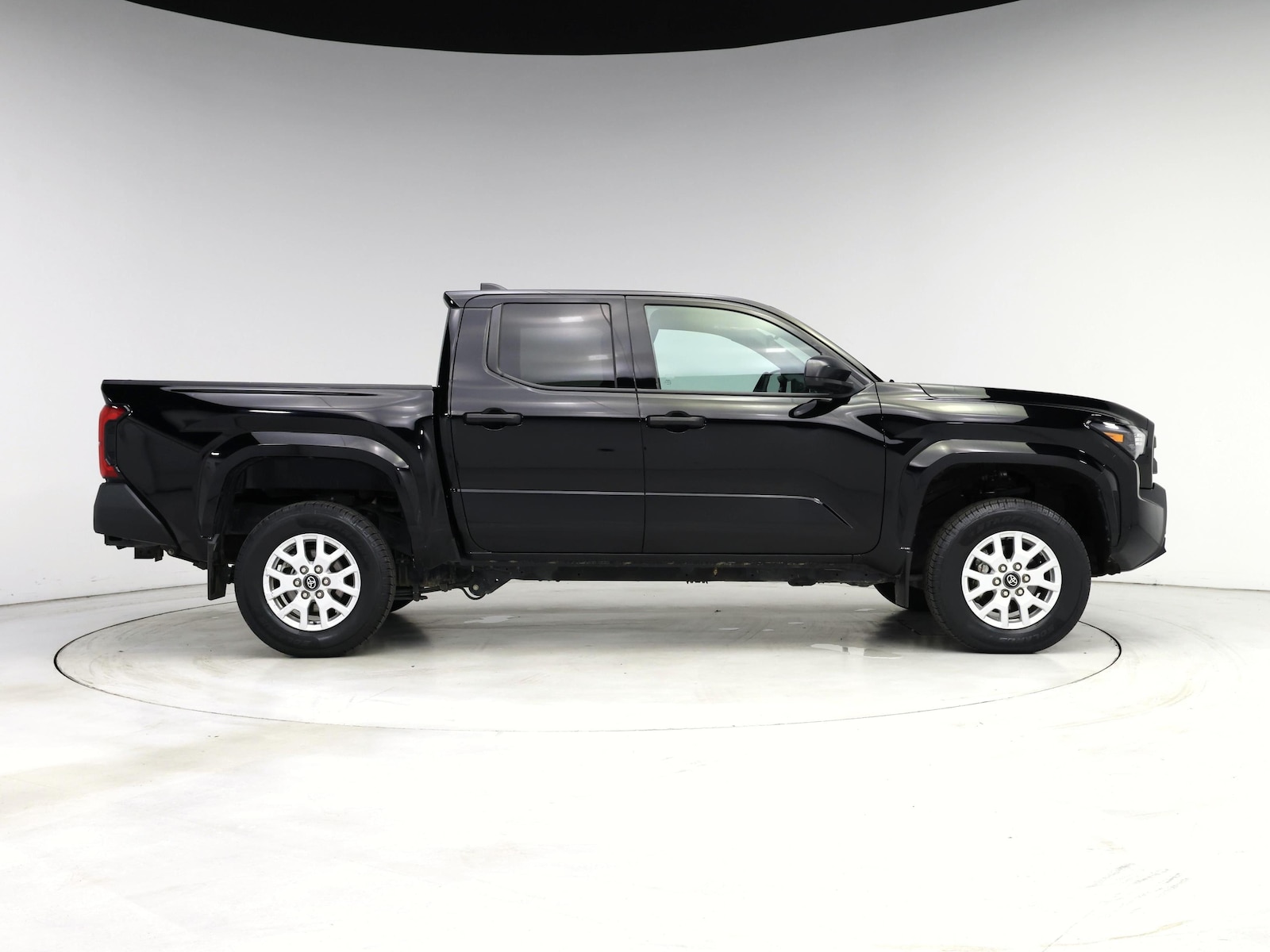 2024 Toyota Tacoma SR - Photo 8