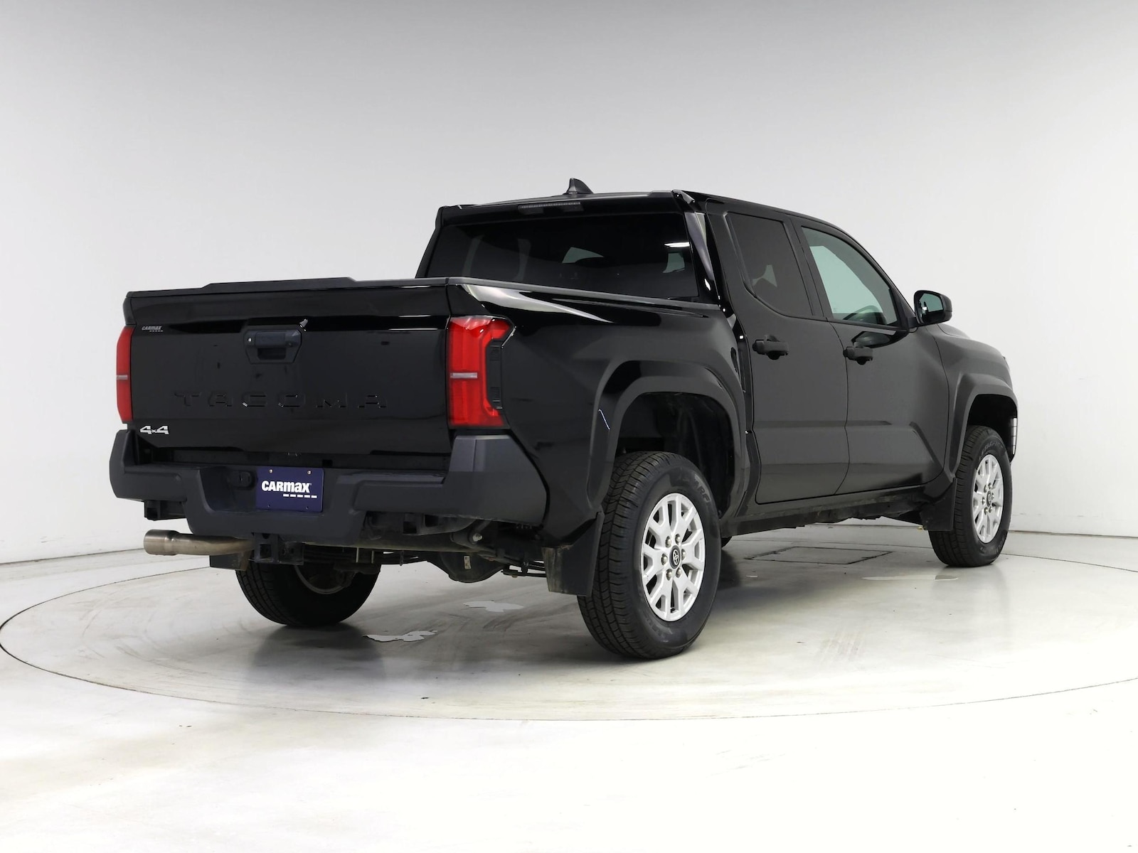2024 Toyota Tacoma SR - Photo 9