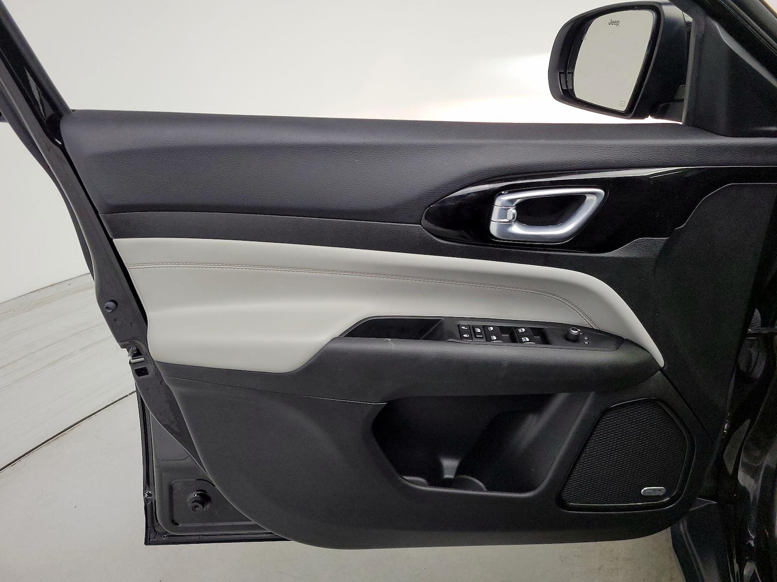 2023 Jeep Compass Limited - Photo 13