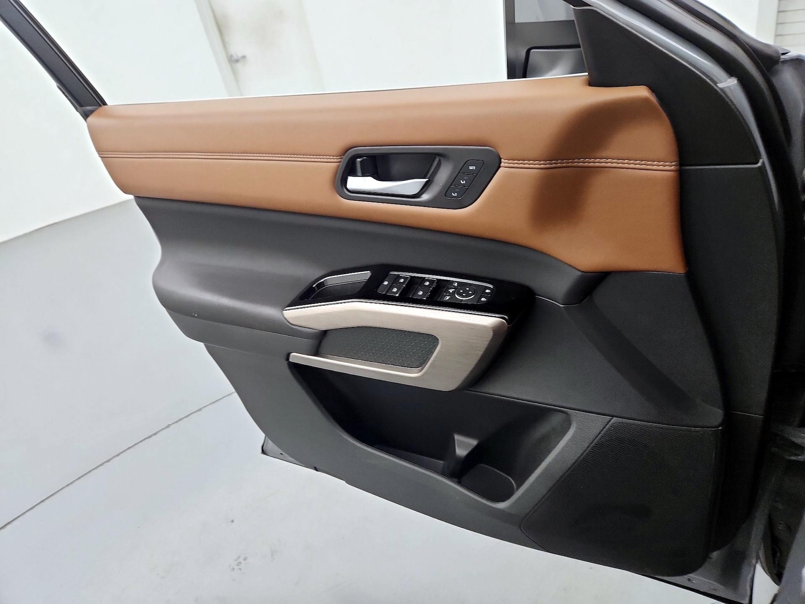 2025 Nissan Pathfinder Platinum - Photo 13