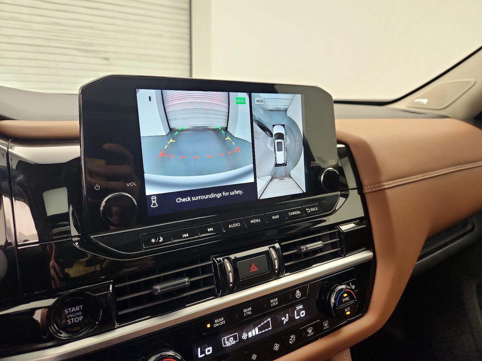 2025 Nissan Pathfinder Platinum - Photo 16