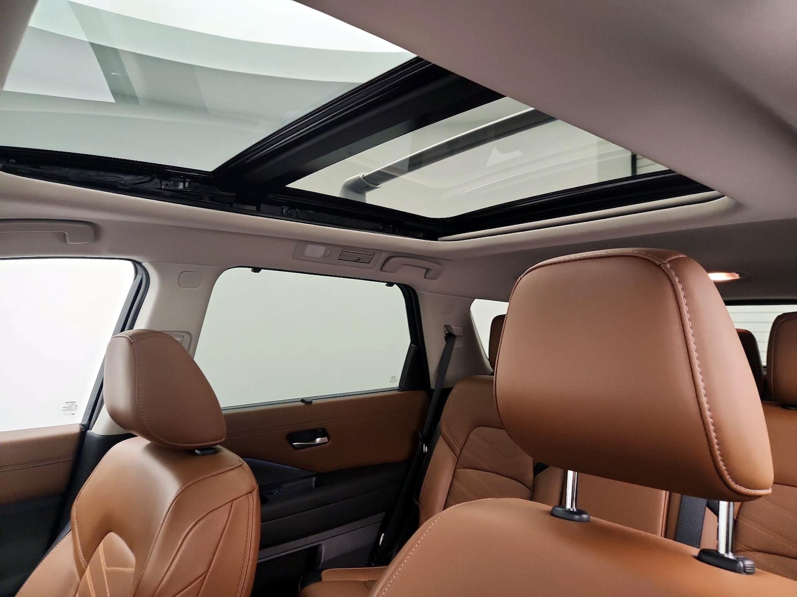 2025 Nissan Pathfinder Platinum - Photo 21