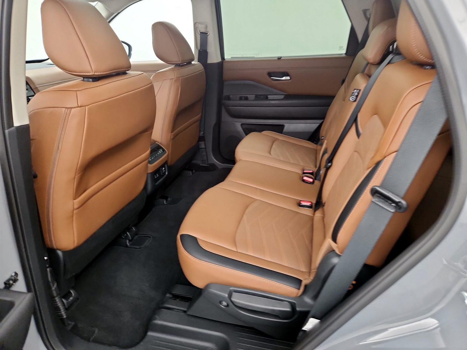 2025 Nissan Pathfinder Platinum - Photo 22