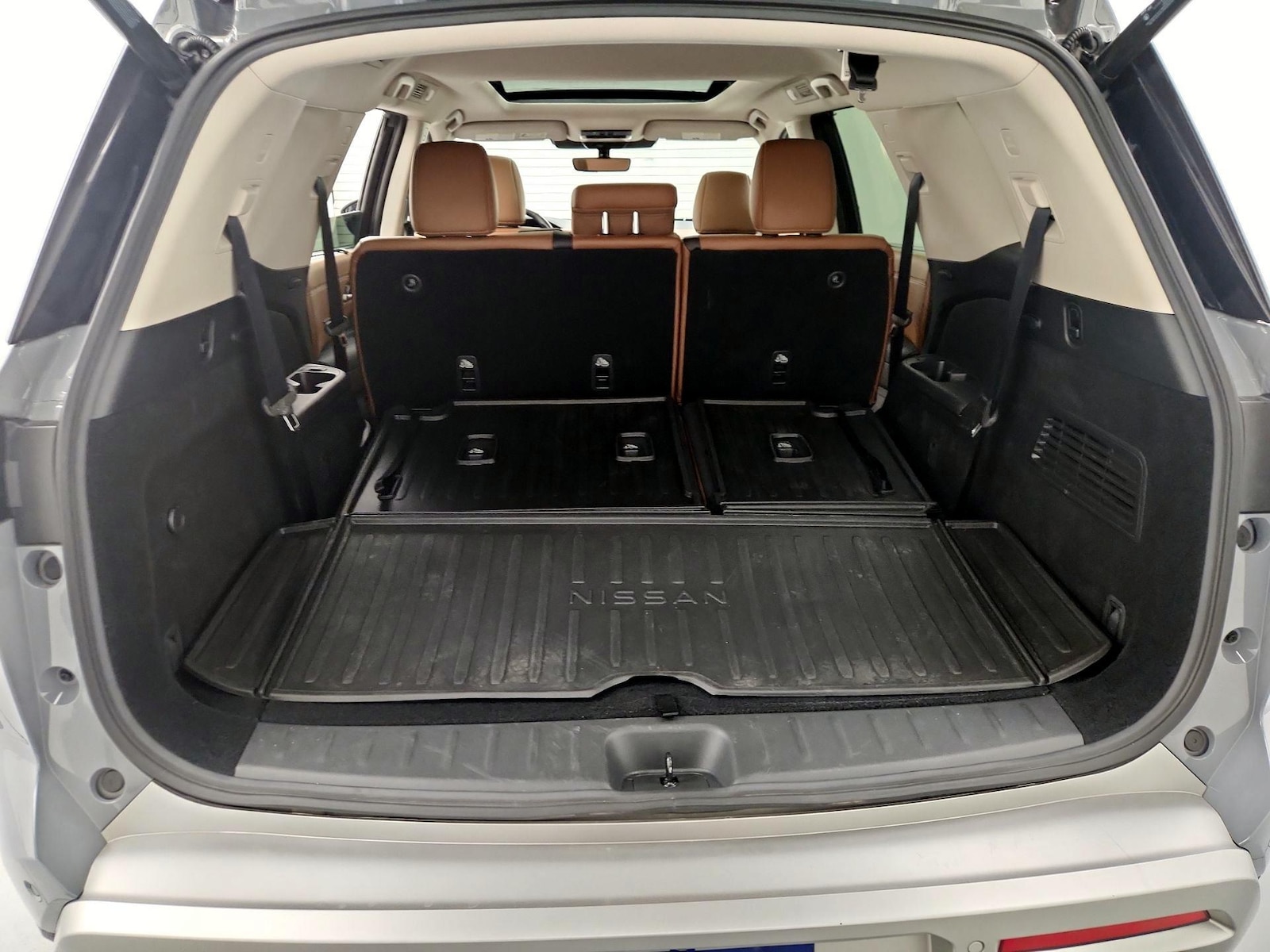 2025 Nissan Pathfinder Platinum - Photo 25