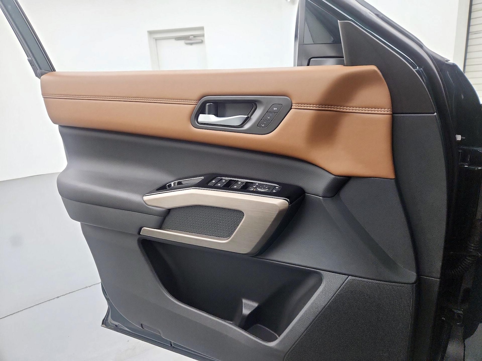 2025 Nissan Pathfinder Platinum - Photo 13