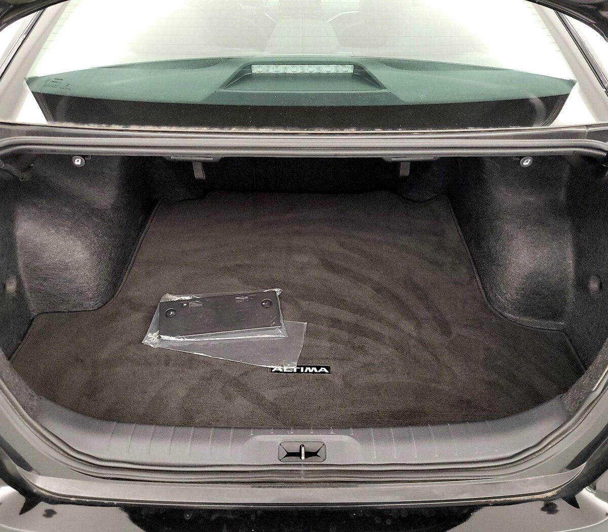 Trunk/Cargo (Seats Up)