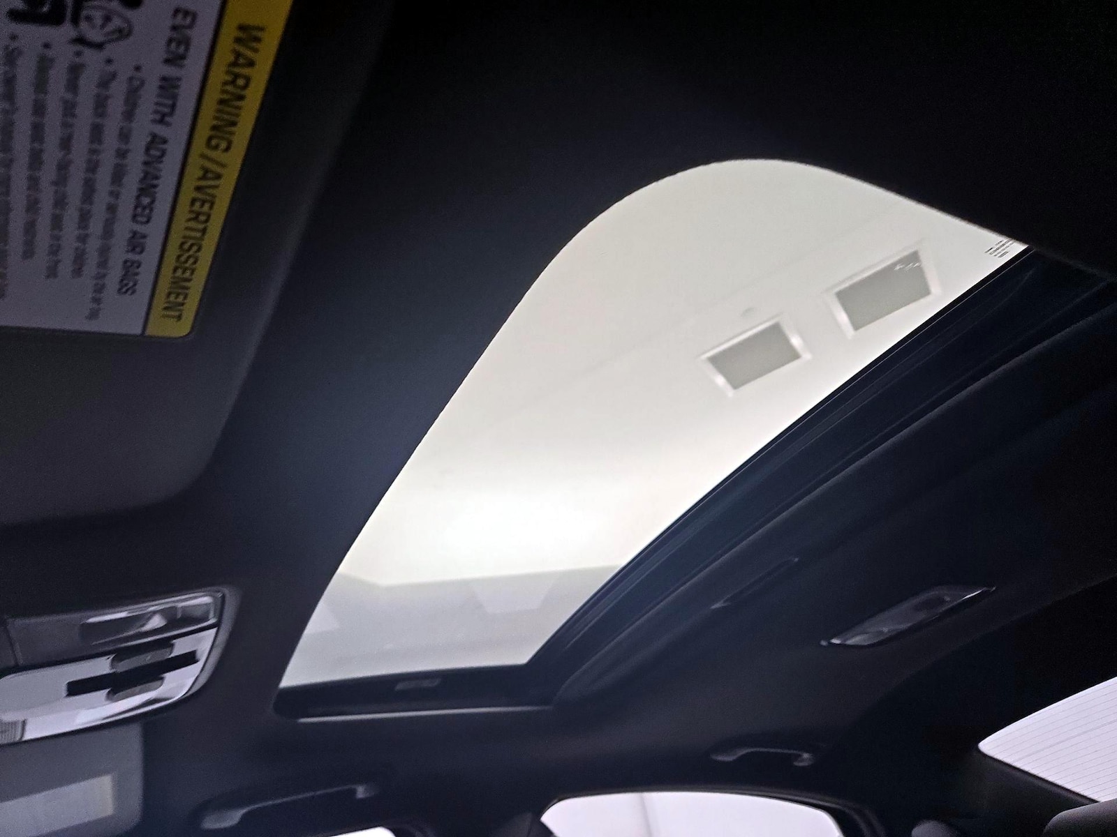 Sunroof(s) & Overhead Airbags