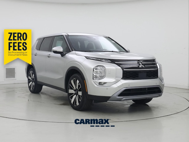 Silver 2025 Mitsubishi Outlander SUV / Crossover Front-Wheel Drive Automatic