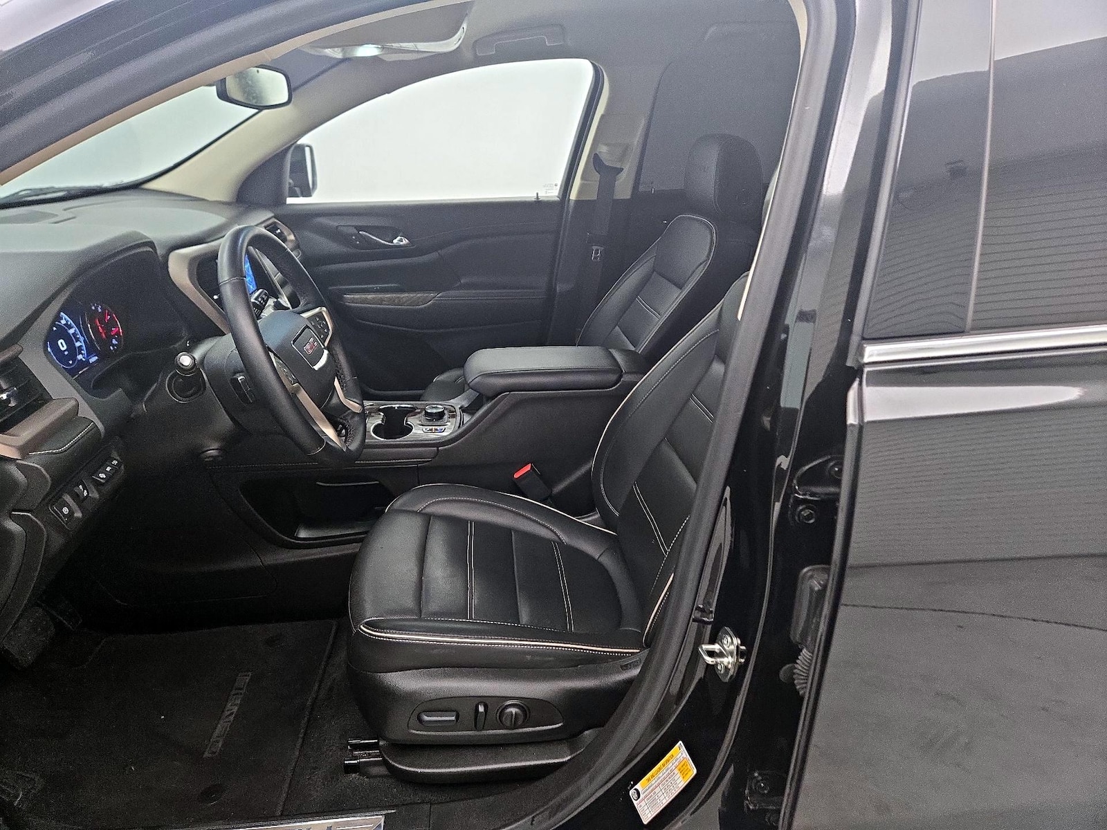 2023 GMC Acadia Denali - Photo 12