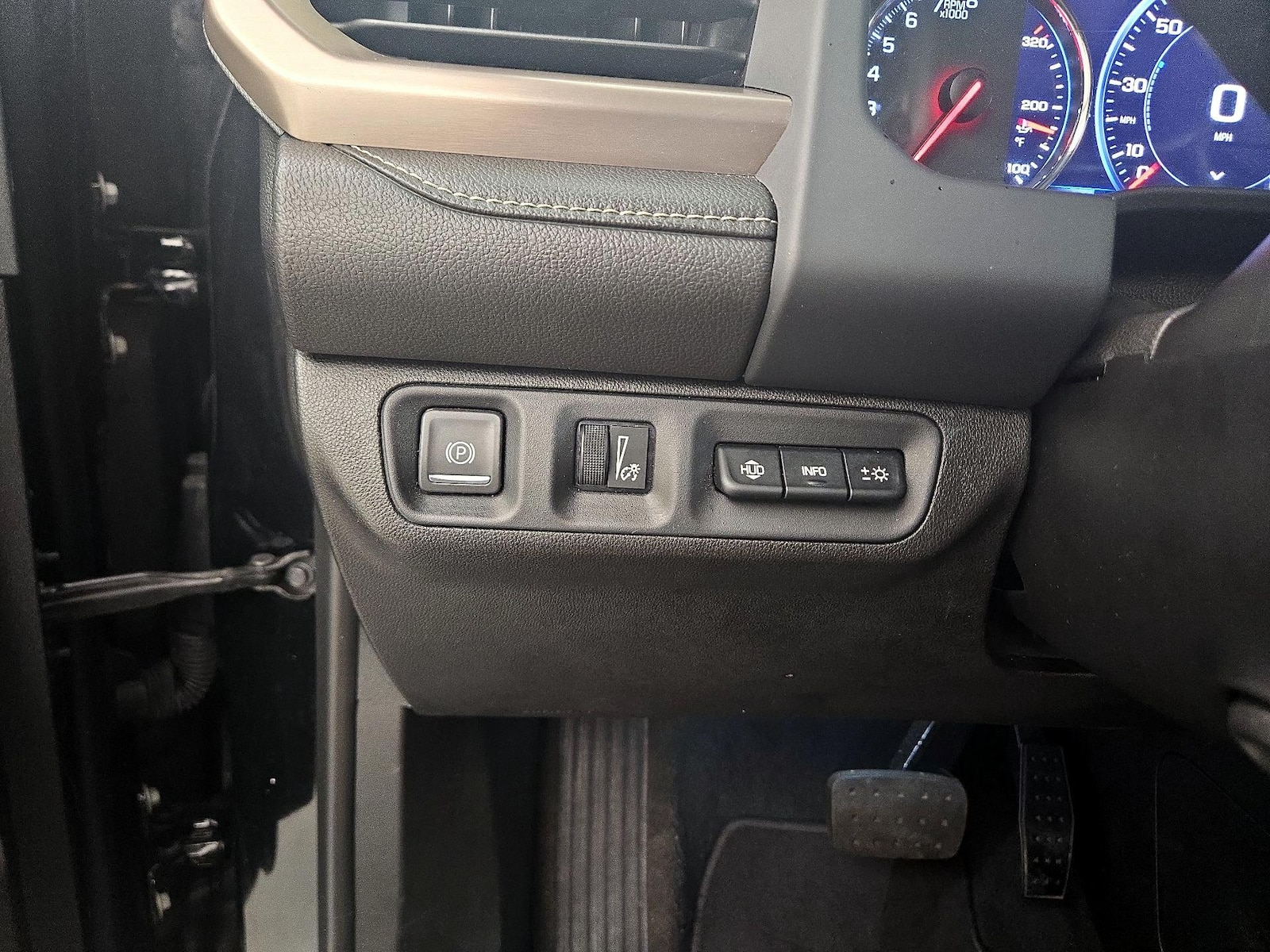 2023 GMC Acadia Denali - Photo 14