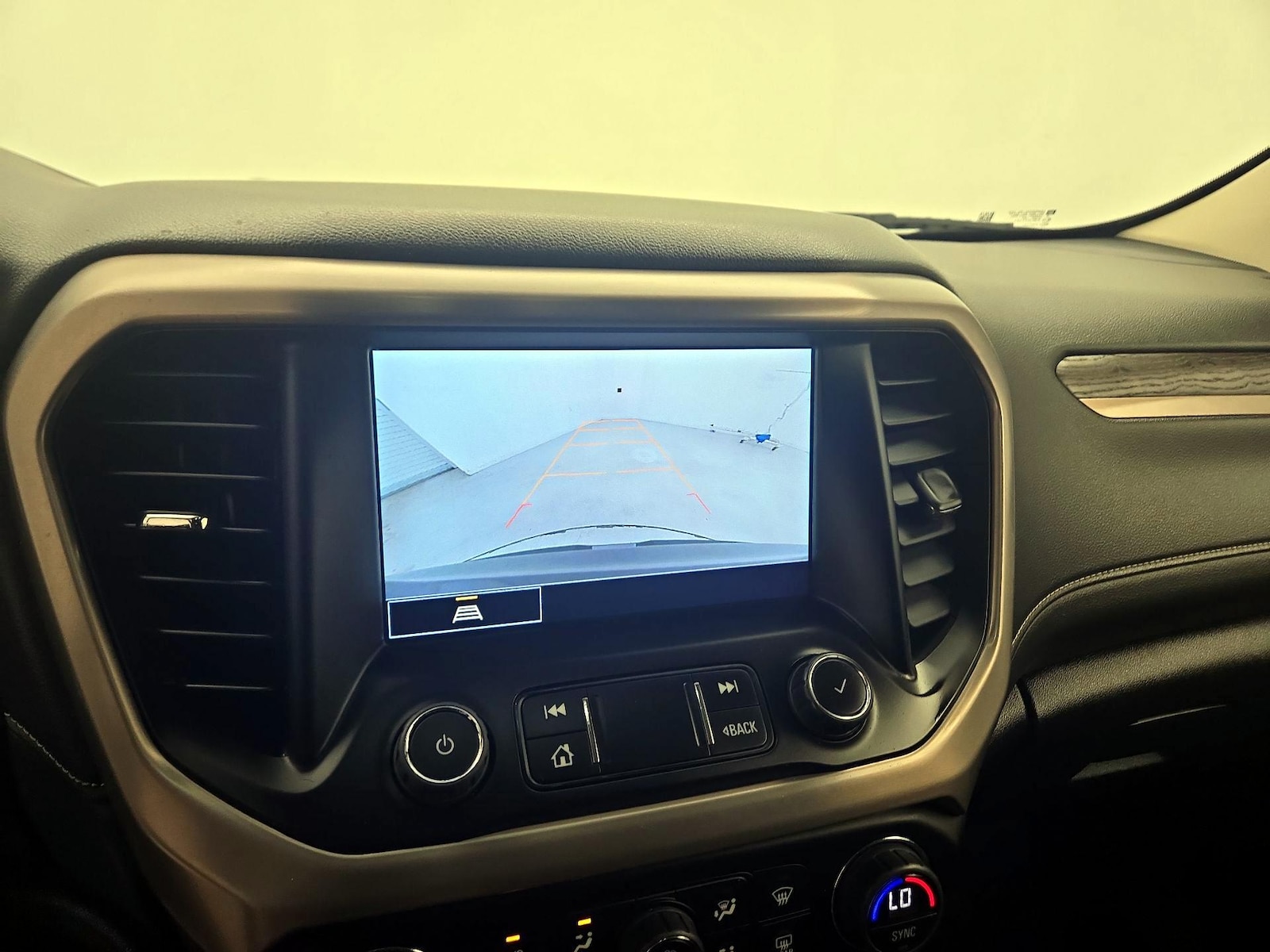 2023 GMC Acadia Denali - Photo 16