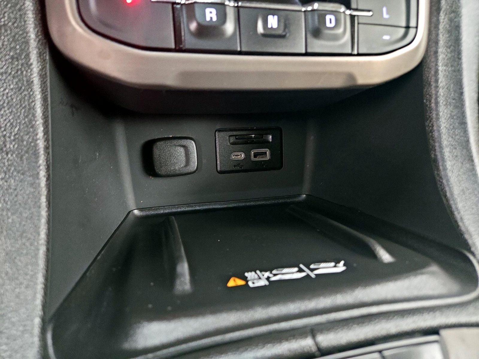 2023 GMC Acadia Denali - Photo 20