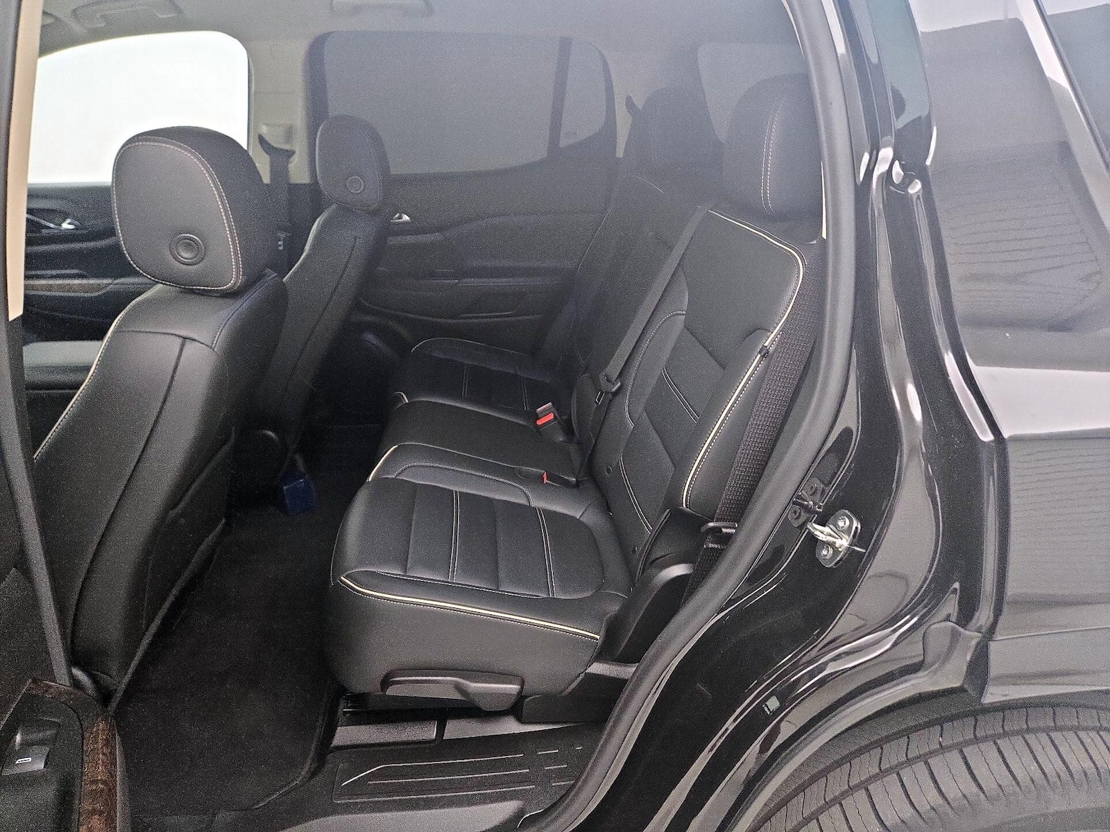 2023 GMC Acadia Denali - Photo 21