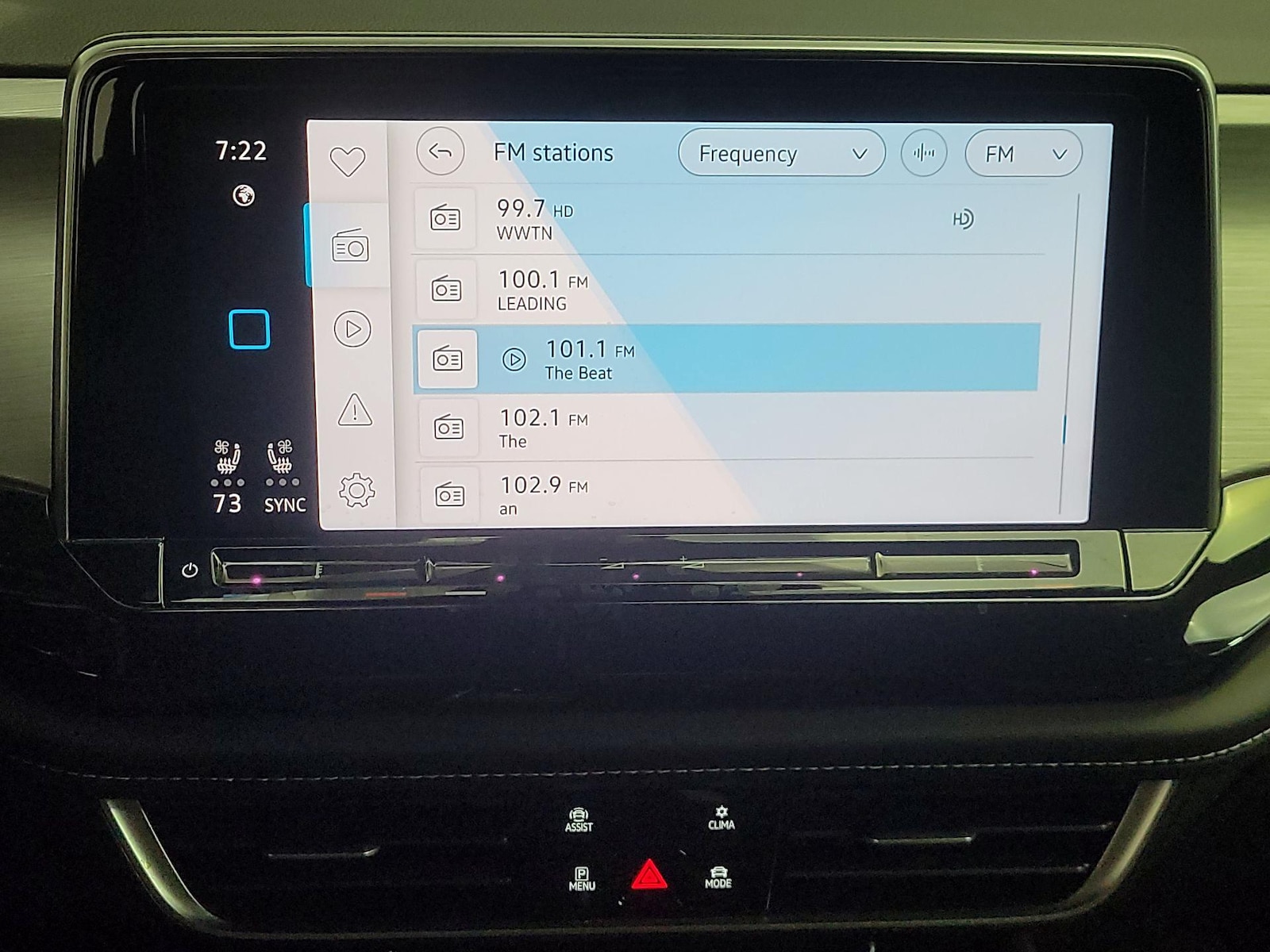 2025 Volkswagen Atlas Cross Sport SE w/Tech - Photo 16