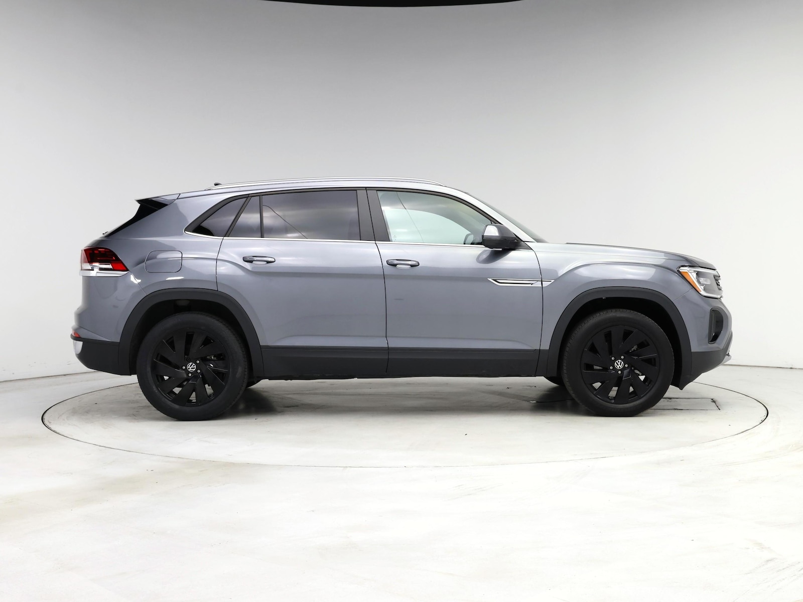 2025 Volkswagen Atlas Cross Sport SE w/Tech - Photo 8