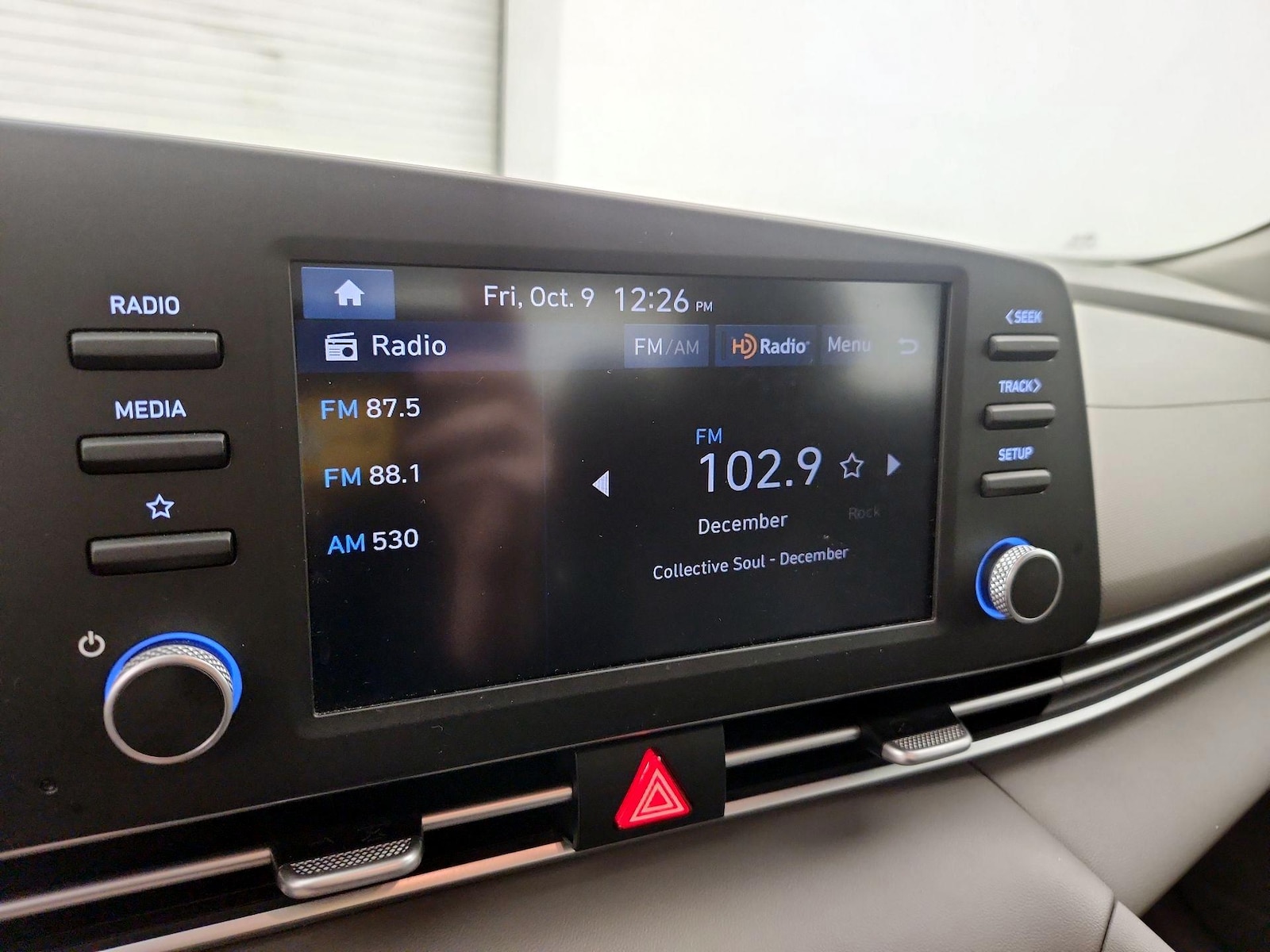 2025 Hyundai Elantra SE - Photo 16