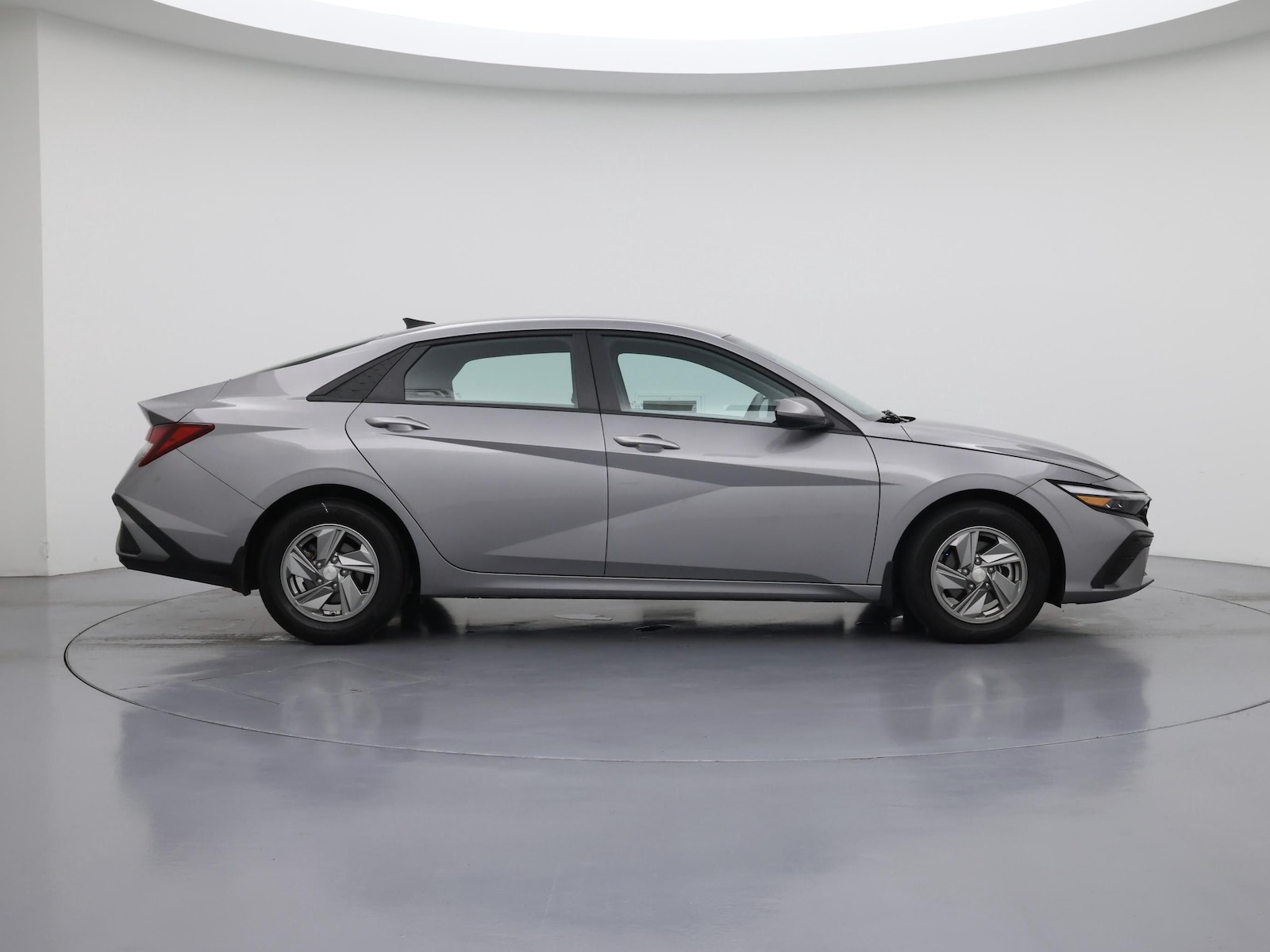 2025 Hyundai Elantra SE - Photo 8