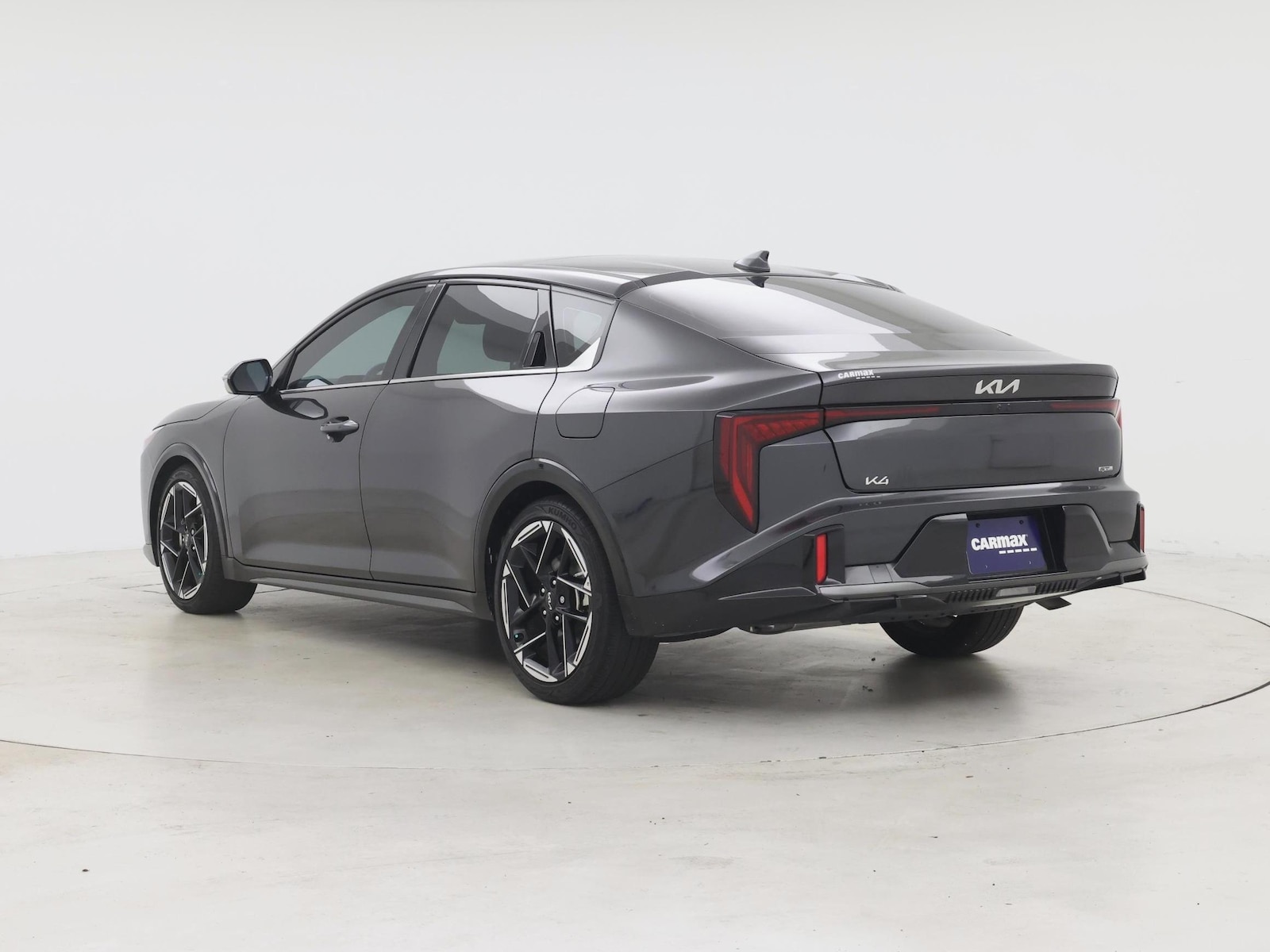 2025 Kia K4 GT-Line - Photo 3