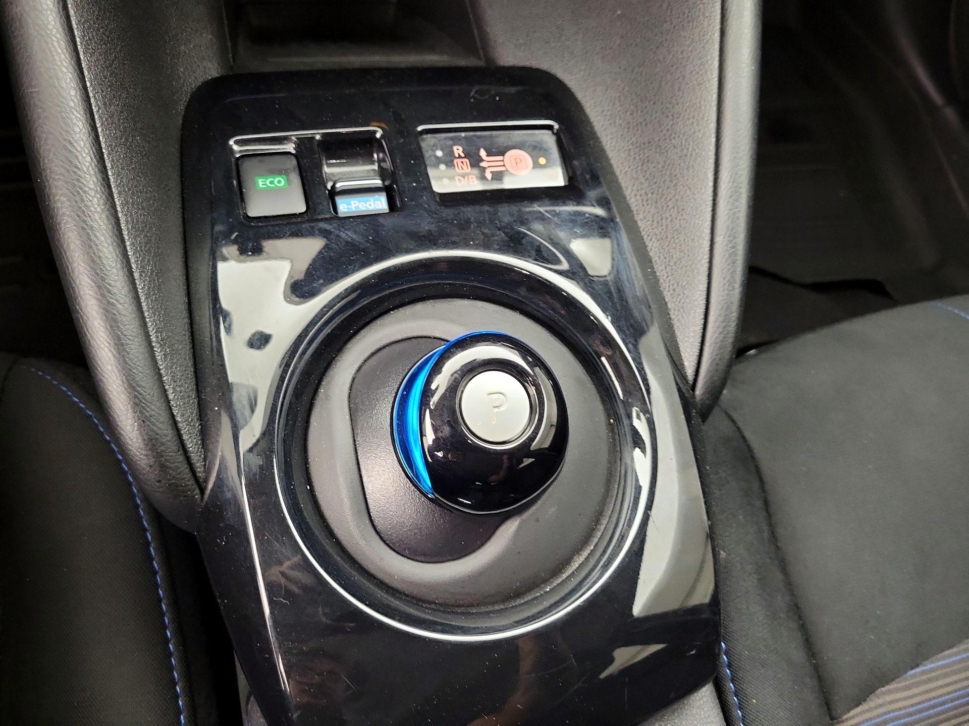 Thumbnail: 2024 Nissan Leaf - 17