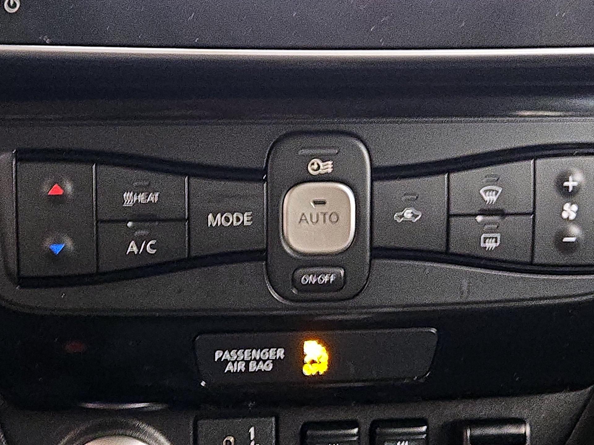 Thumbnail: 2023 Nissan Leaf - 15