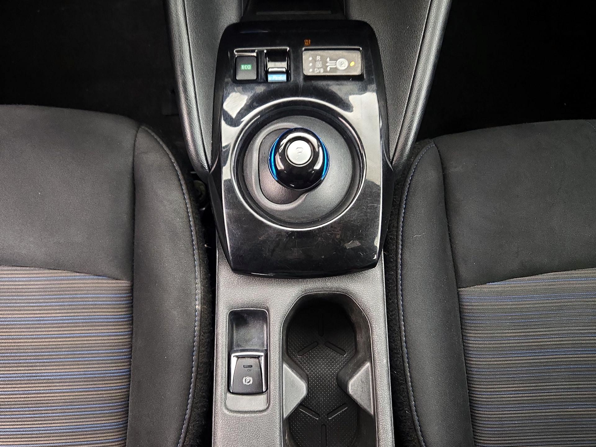 Thumbnail: 2023 Nissan Leaf - 16