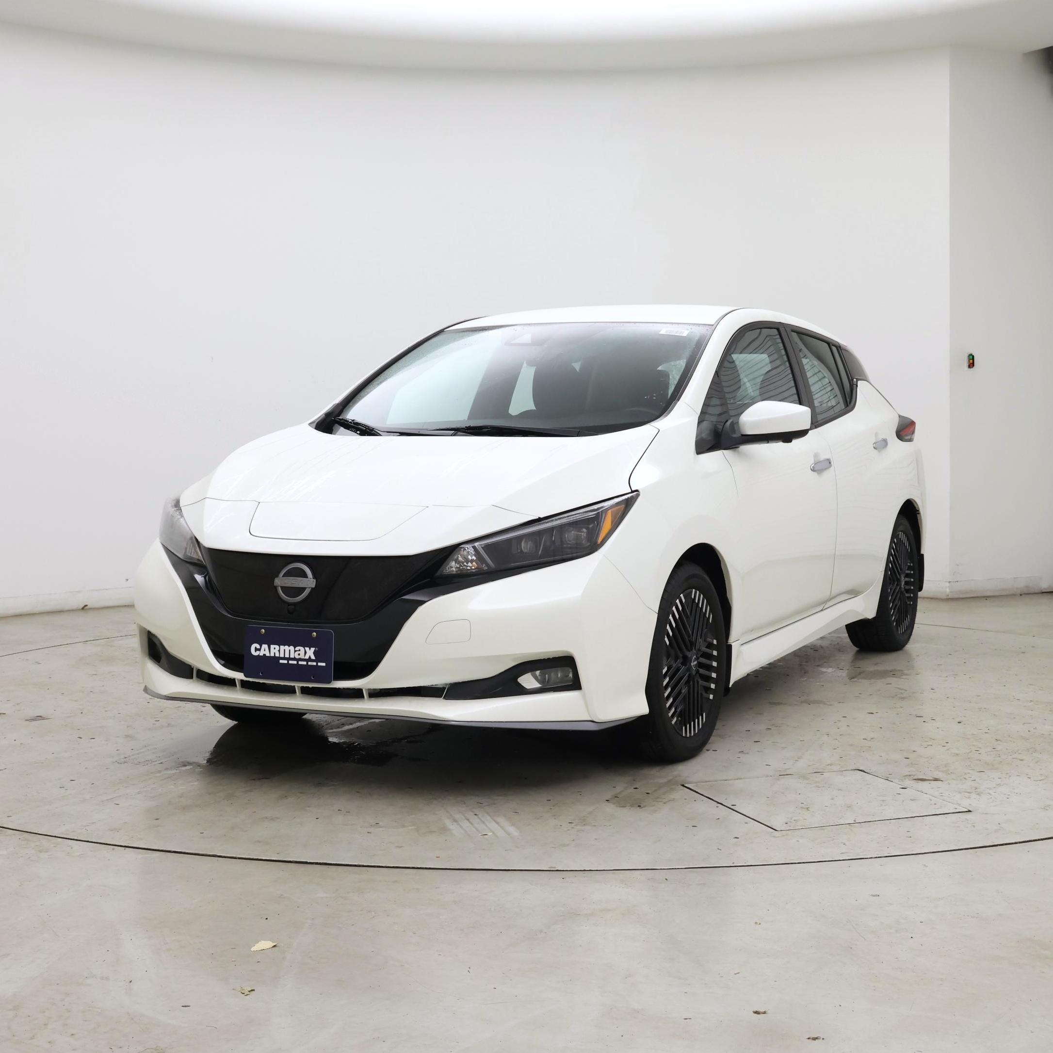 Thumbnail: 2023 Nissan Leaf - 4