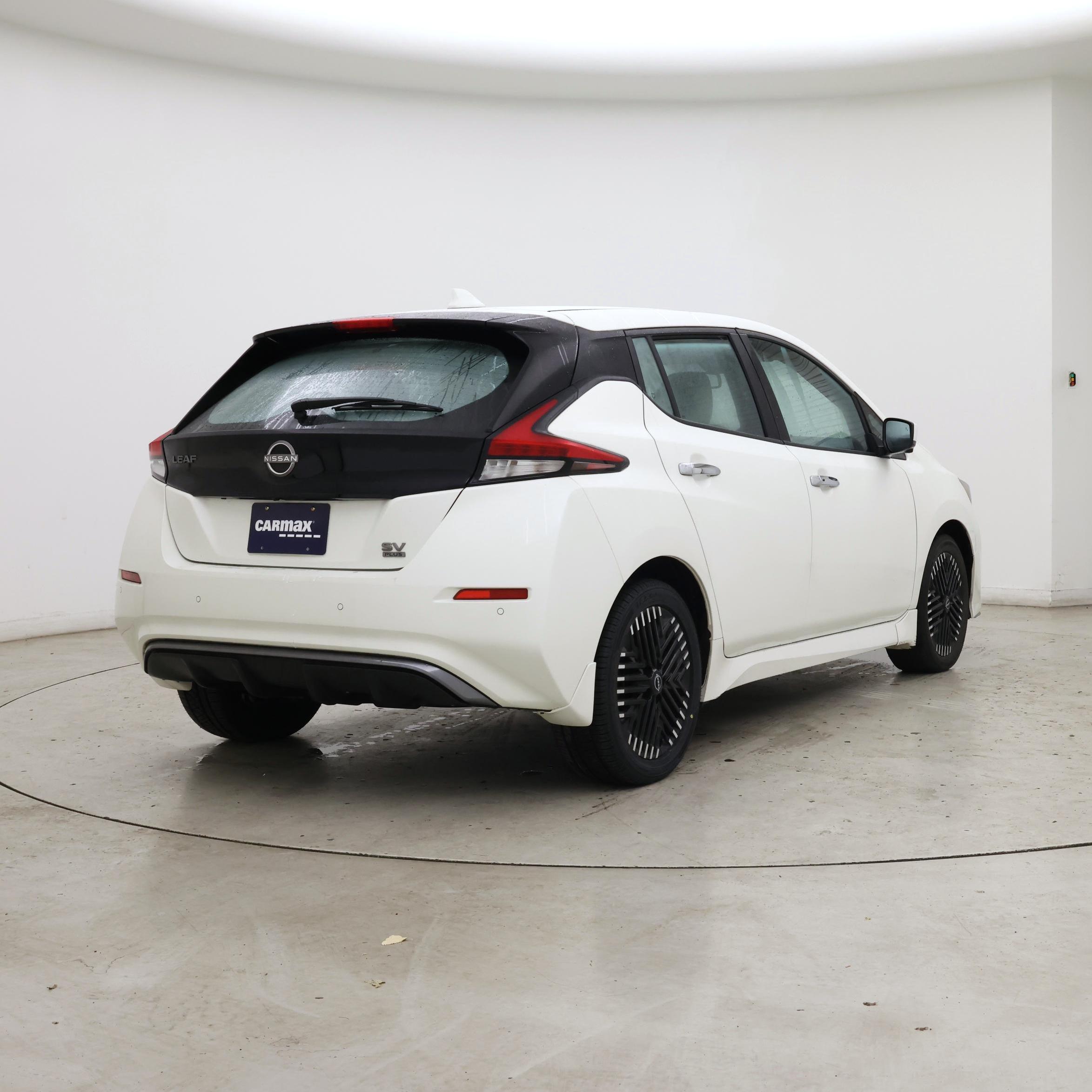 Thumbnail: 2023 Nissan Leaf - 8