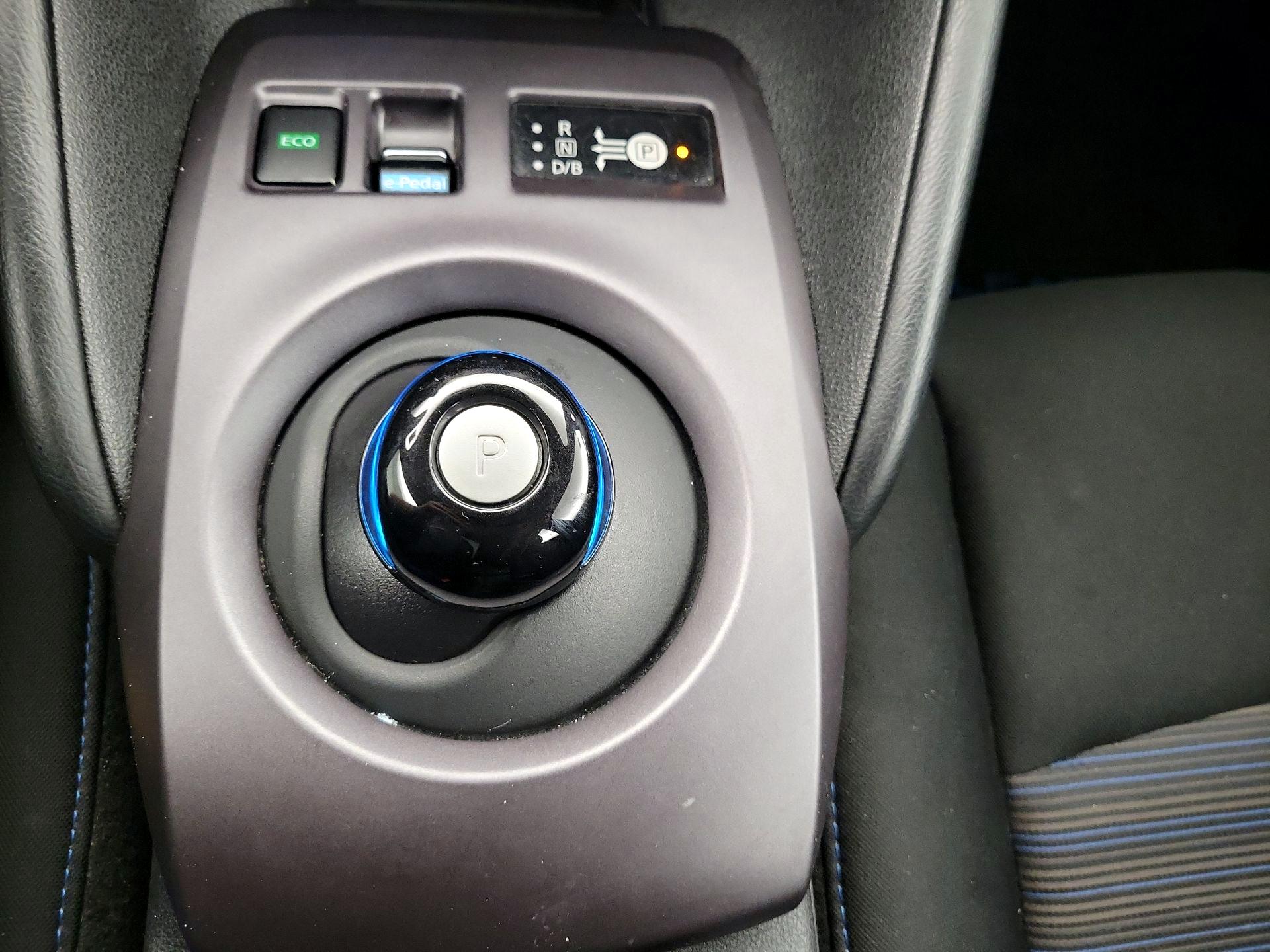 Thumbnail: 2023 Nissan Leaf - 17