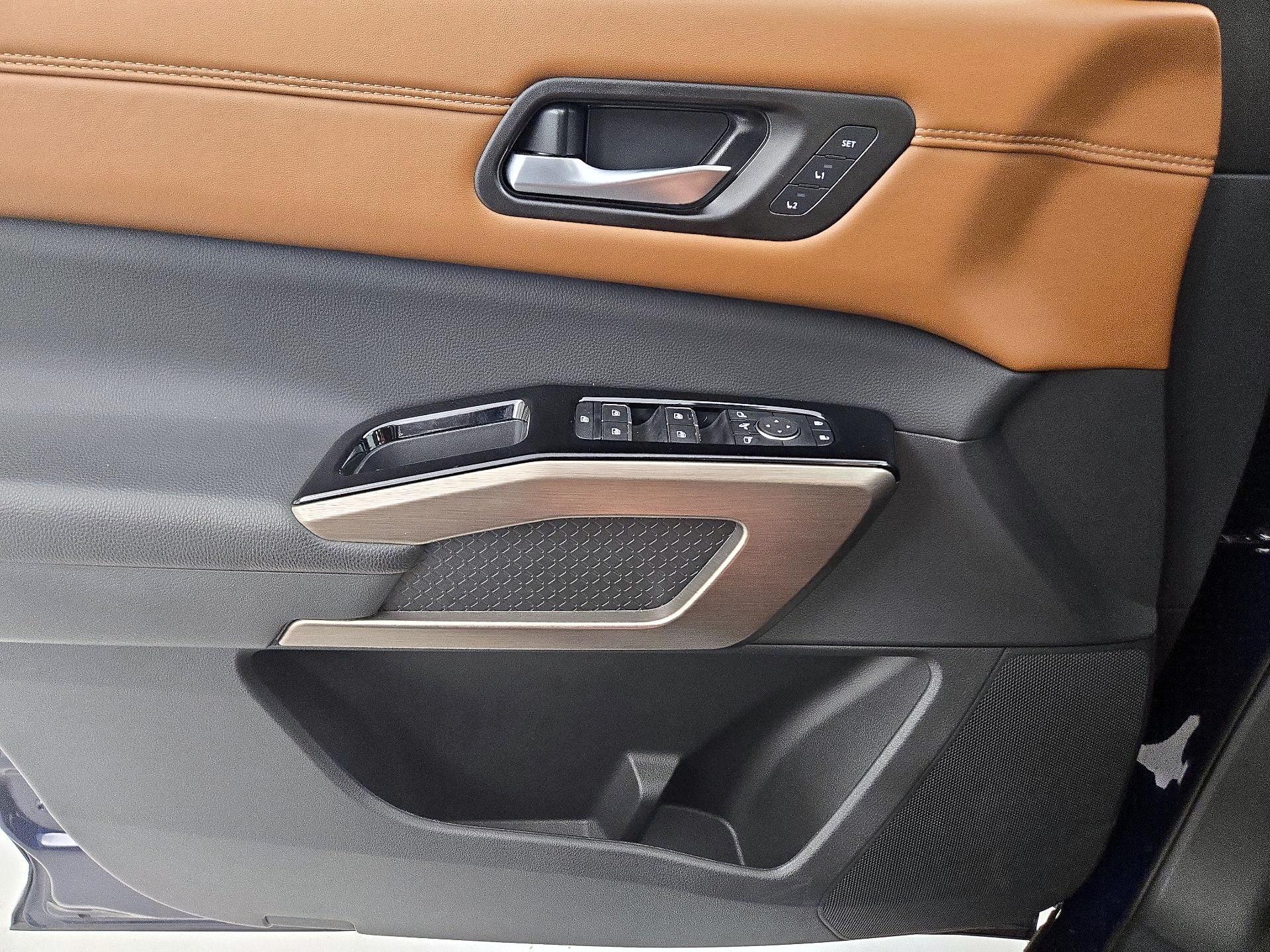 Thumbnail: 2025 Nissan Pathfinder - 12