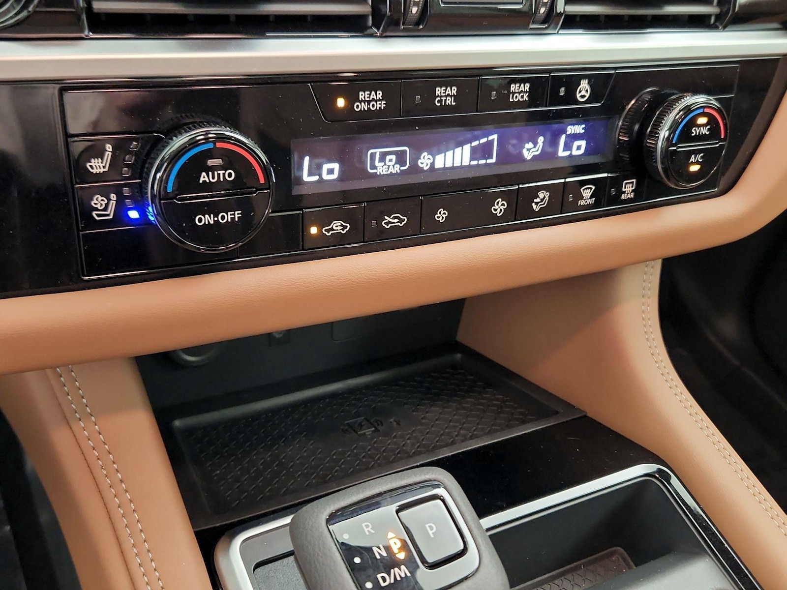 2025 Nissan Pathfinder Platinum - Photo 18