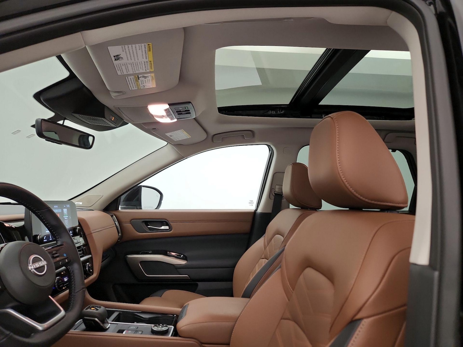 2025 Nissan Pathfinder Platinum - Photo 21