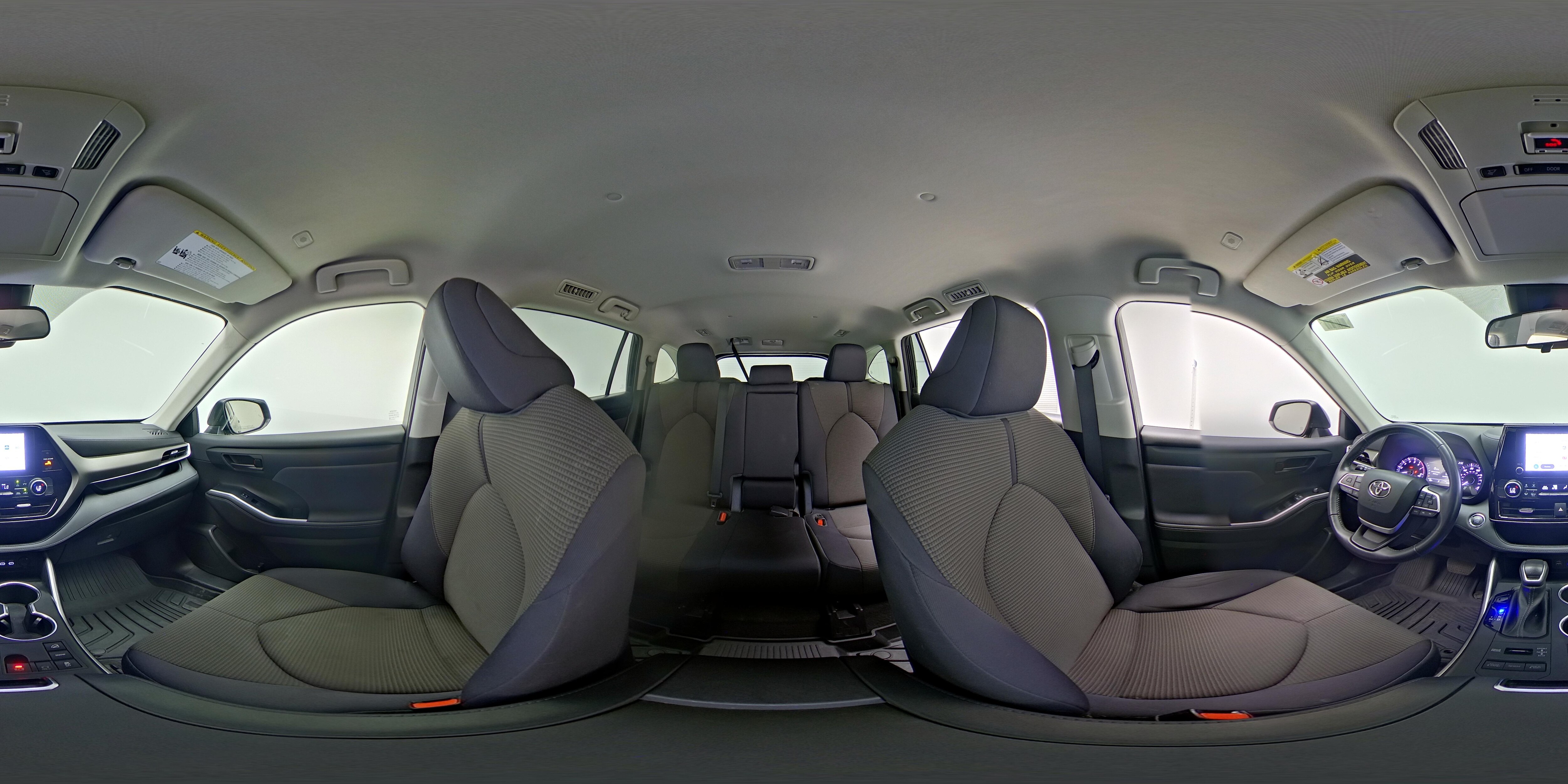 2023 Toyota Highlander LE - Photo 25