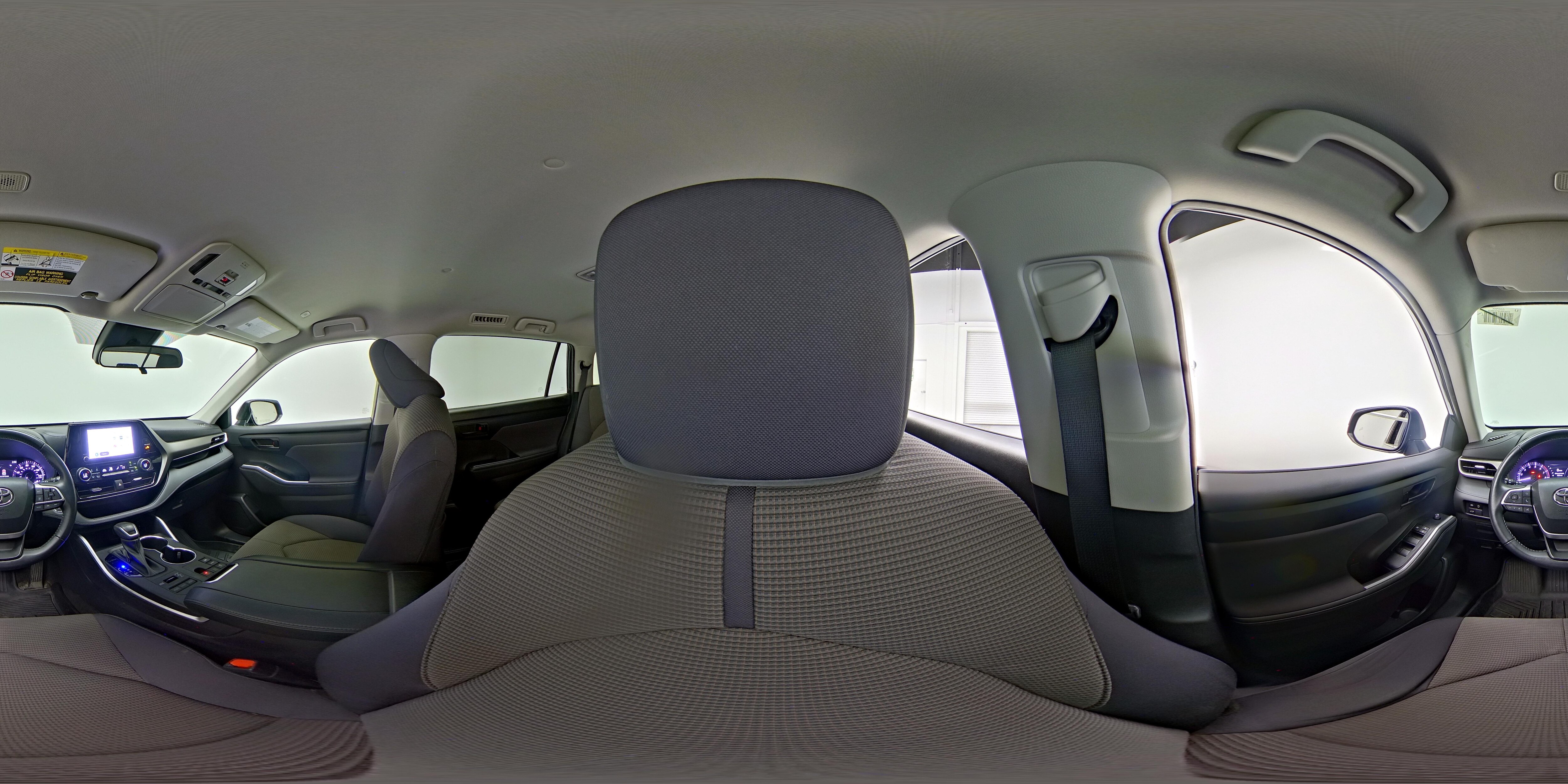 2023 Toyota Highlander LE - Photo 27