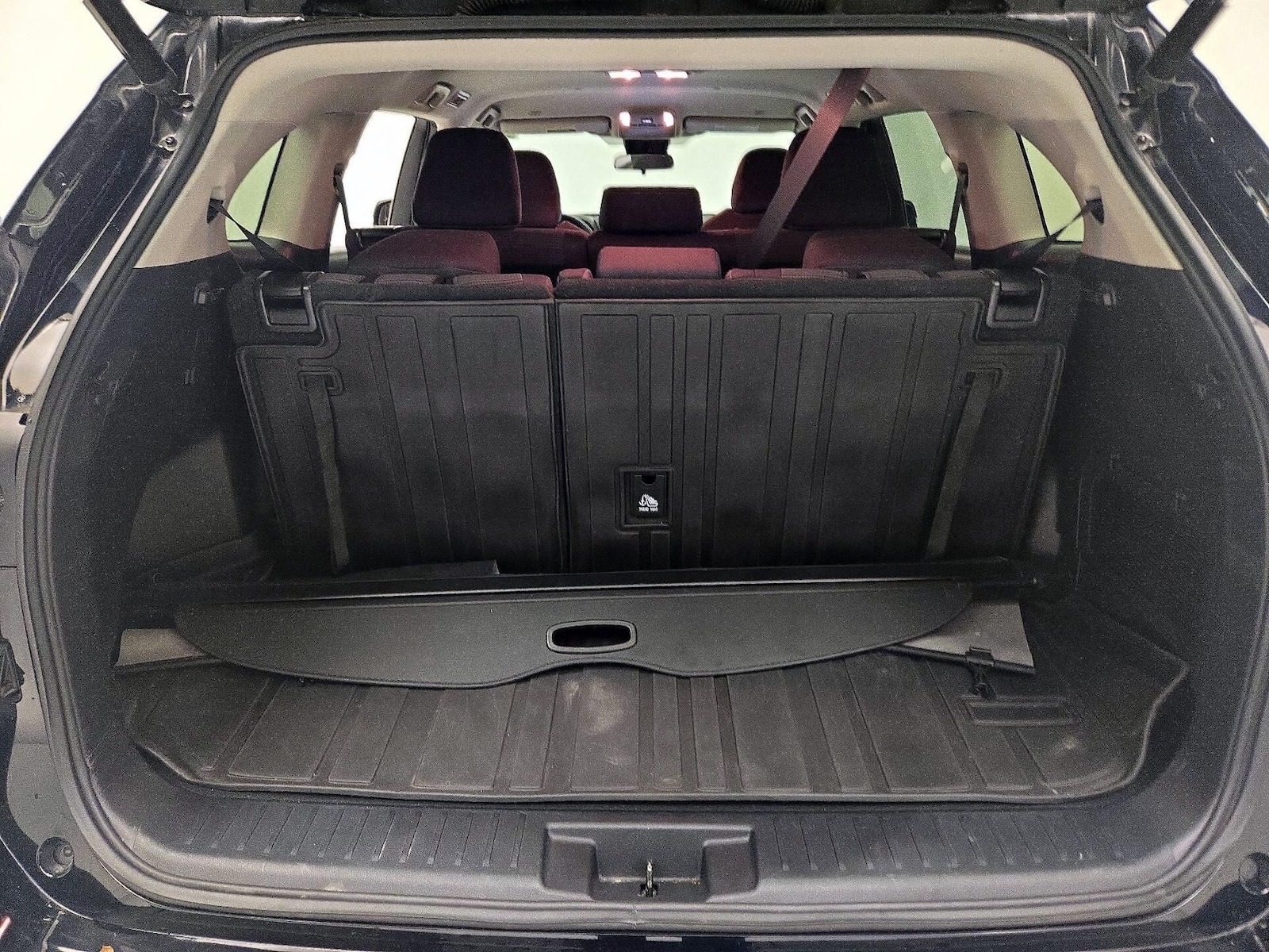 2023 Toyota Highlander LE - Photo 22