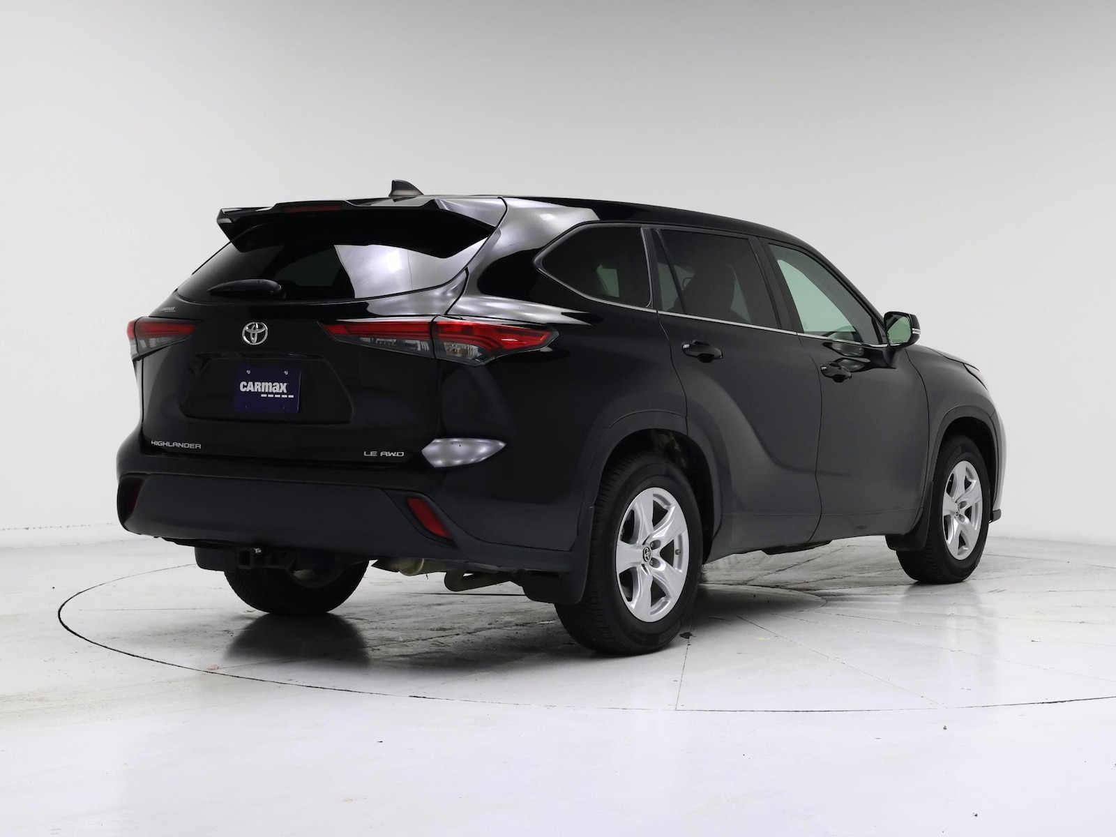 2023 Toyota Highlander LE - Photo 9