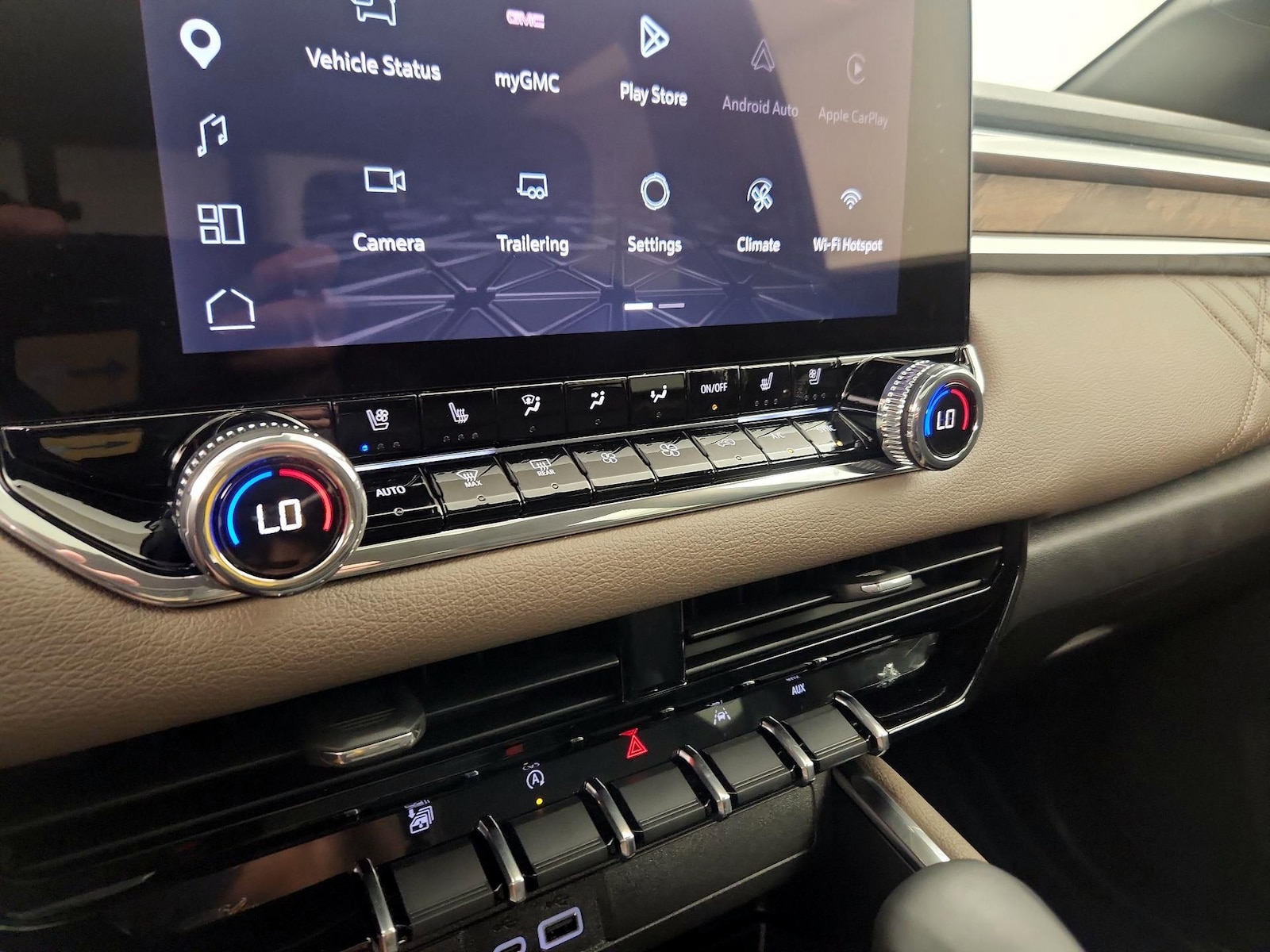2026 GMC Canyon Denali - Photo 18
