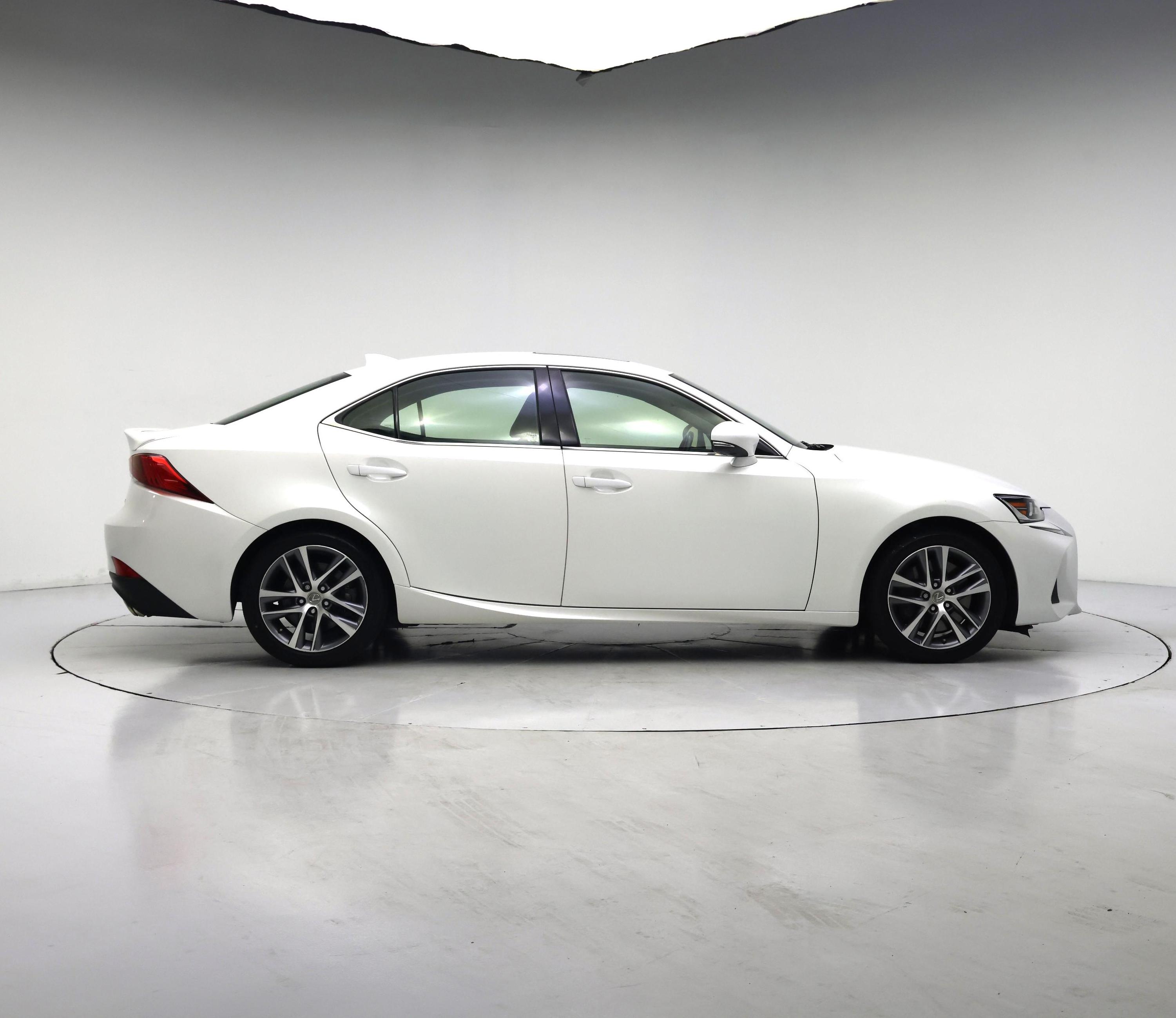 Thumbnail: 2020 Lexus IS - 7