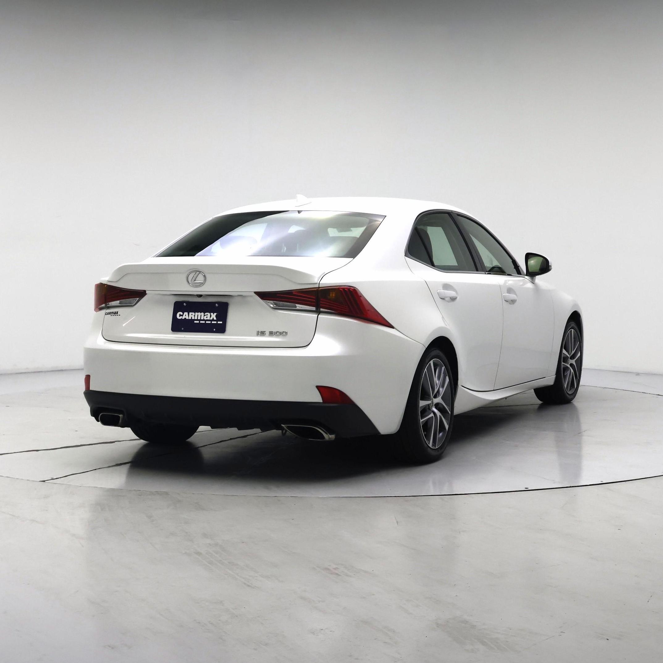 Thumbnail: 2020 Lexus IS - 8