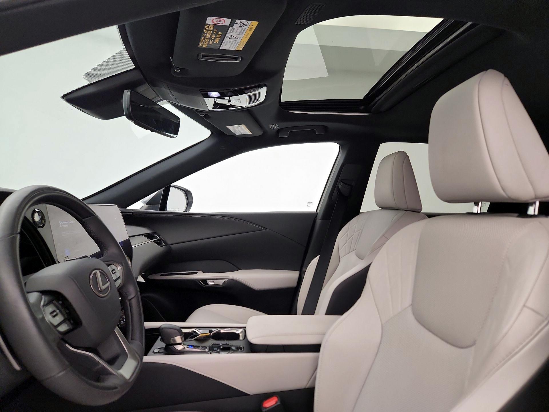 Thumbnail: 2023 Lexus RX - 19