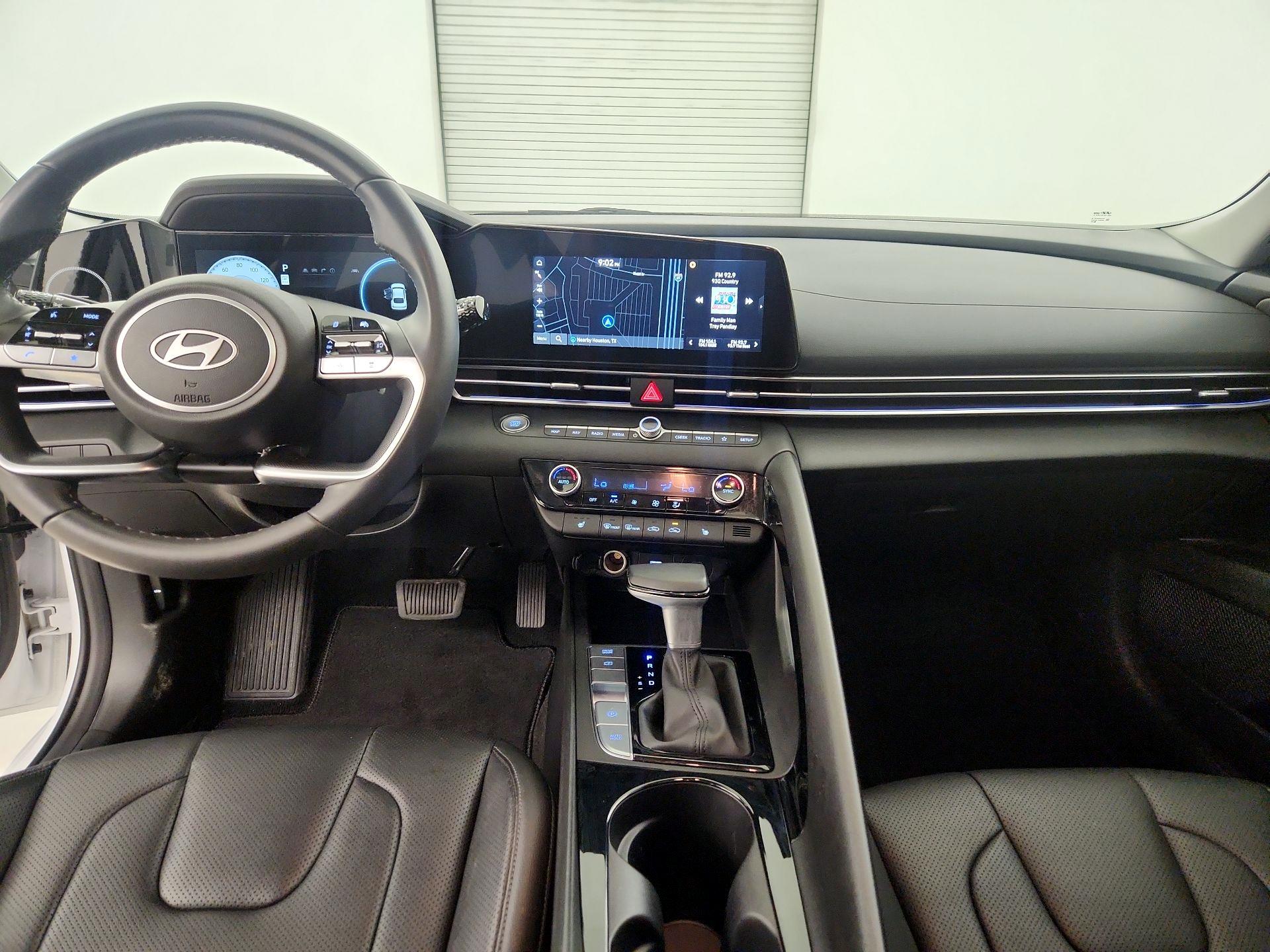 Thumbnail: 2025 Hyundai Elantra - 9